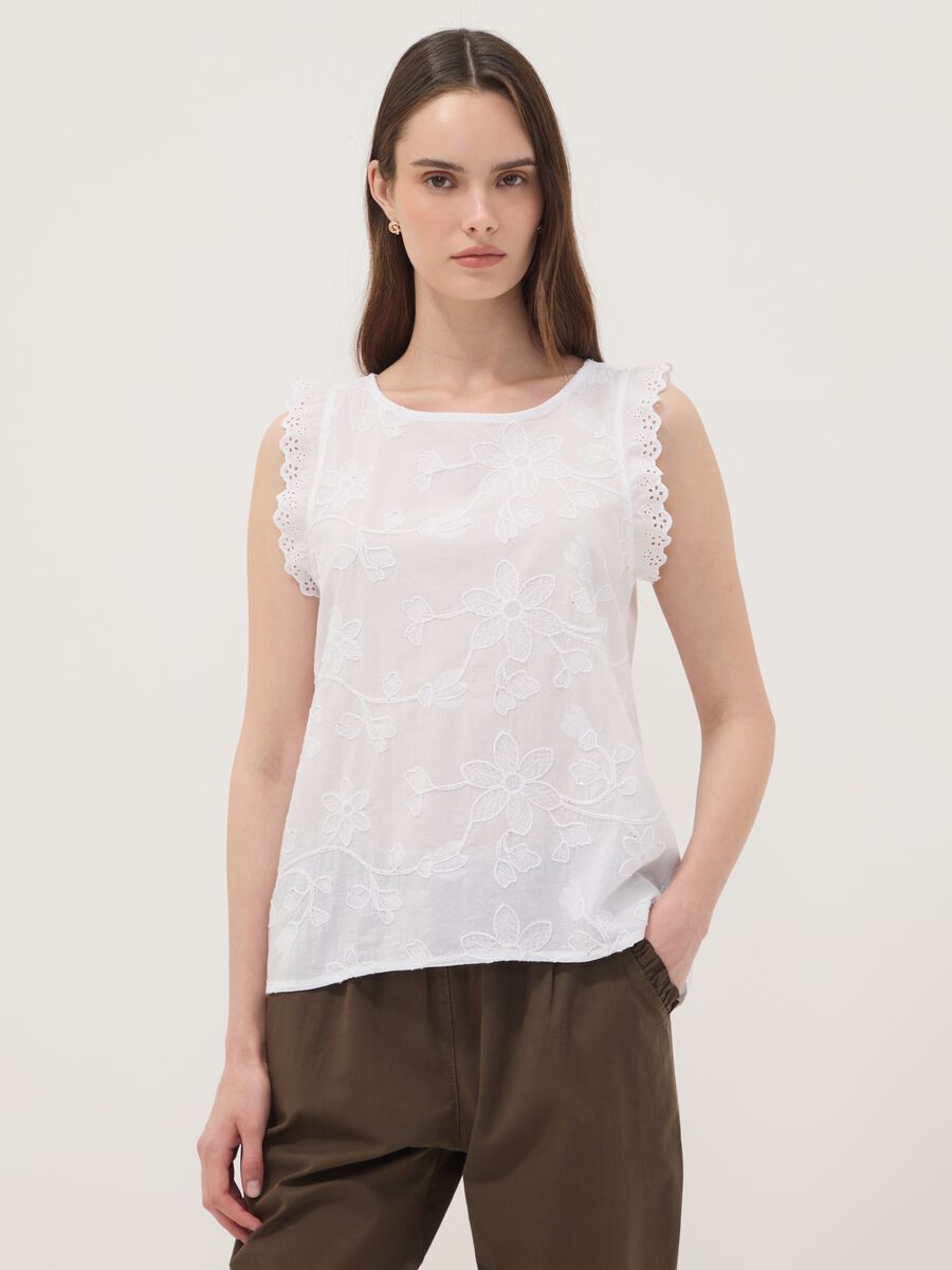 Blusa bianca in puro cotone con ricami floreali regular fit_1