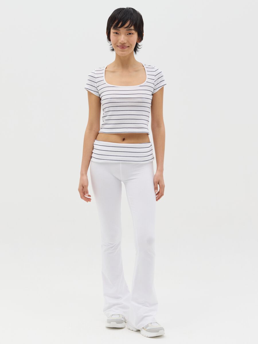 Fitted T-shirt in cotton with white and blue stripes_1