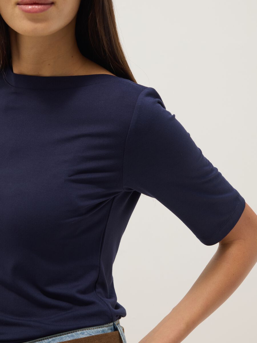 Regular fit blue stretch viscose boat neckline T-shirt_3