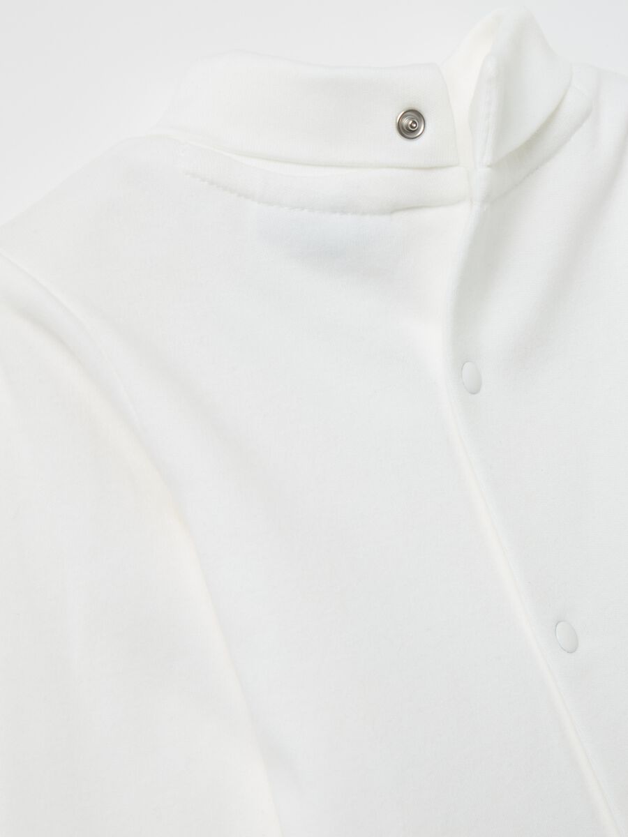 Organic cotton T-shirt with high neck and print_2
