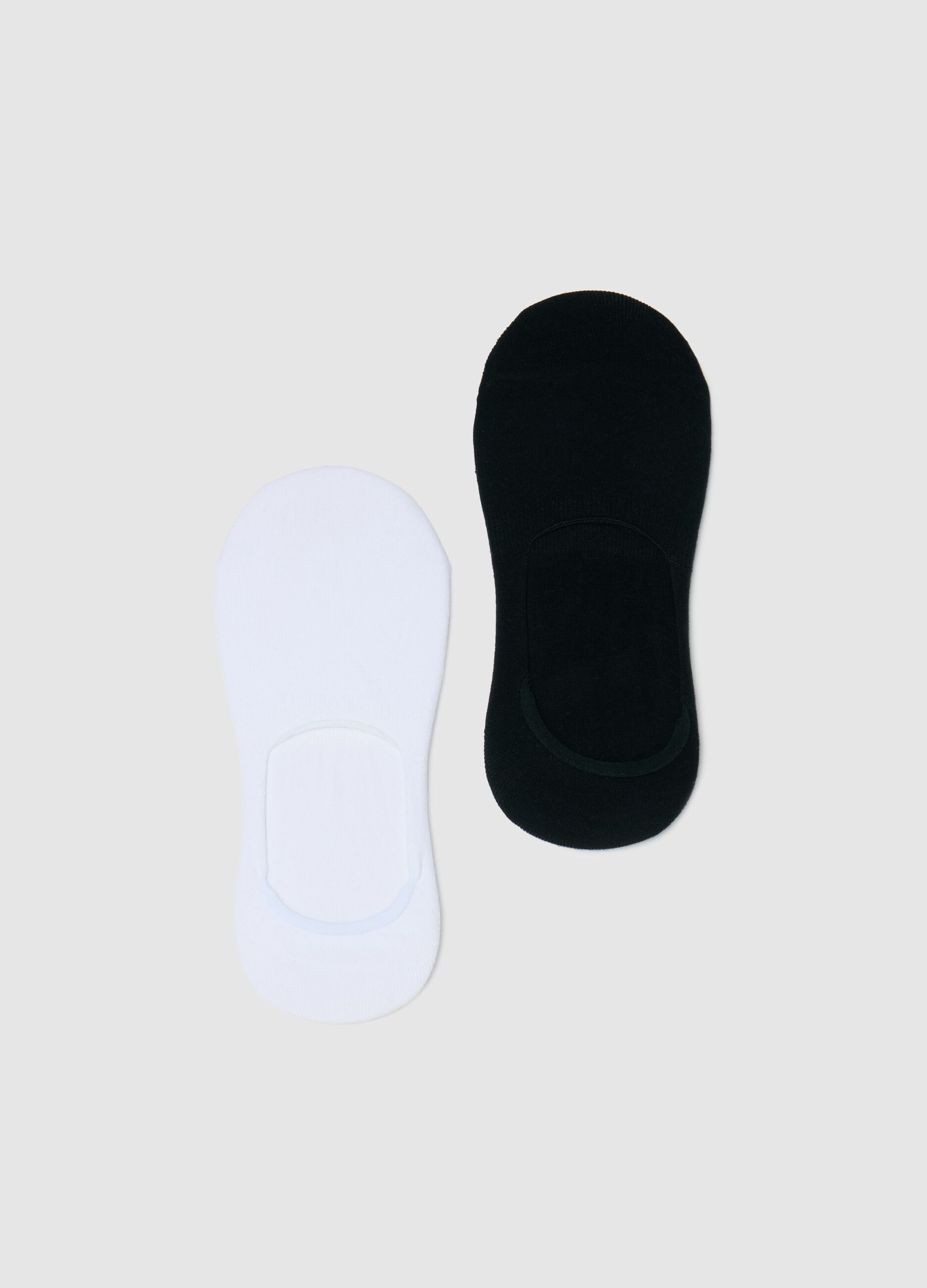 Two-pair pack white and black shoe liners