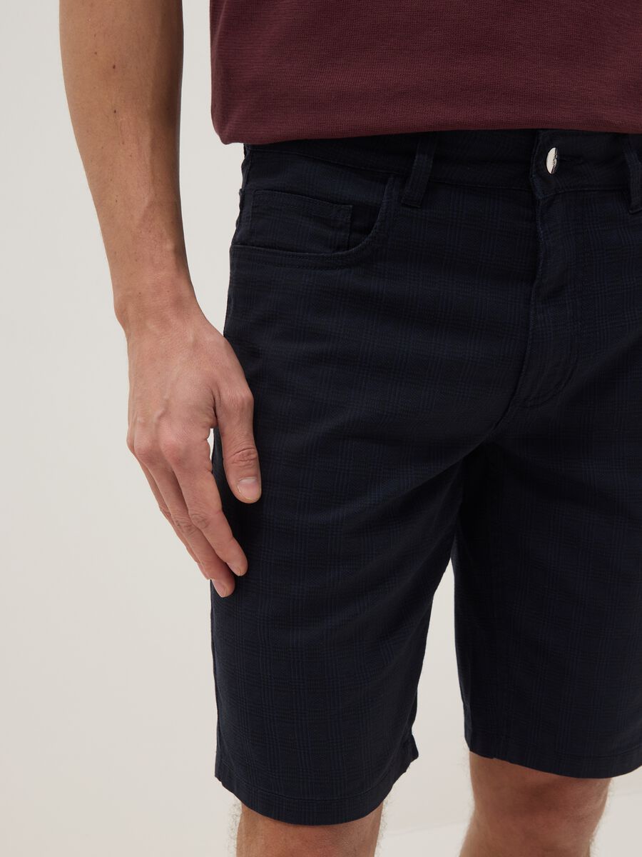 Blue regular-fit pure cotton Bermuda shorts_3