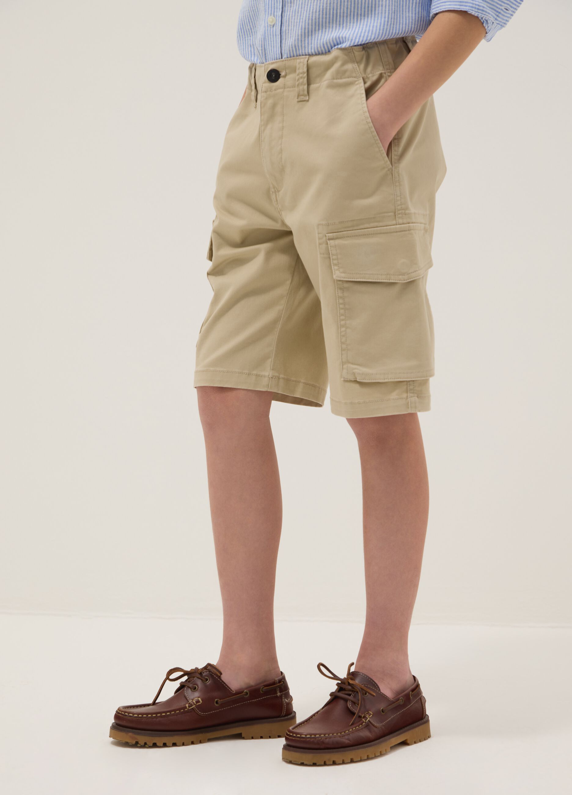 Beige stretch cotton cargo shorts for boys with regular fit