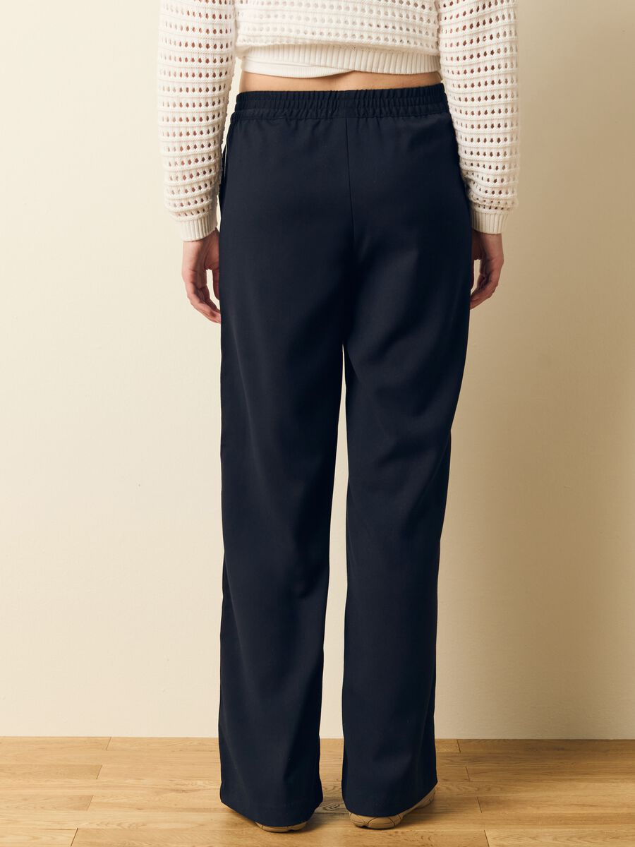 Pull-on trousers with contrasting bands_3