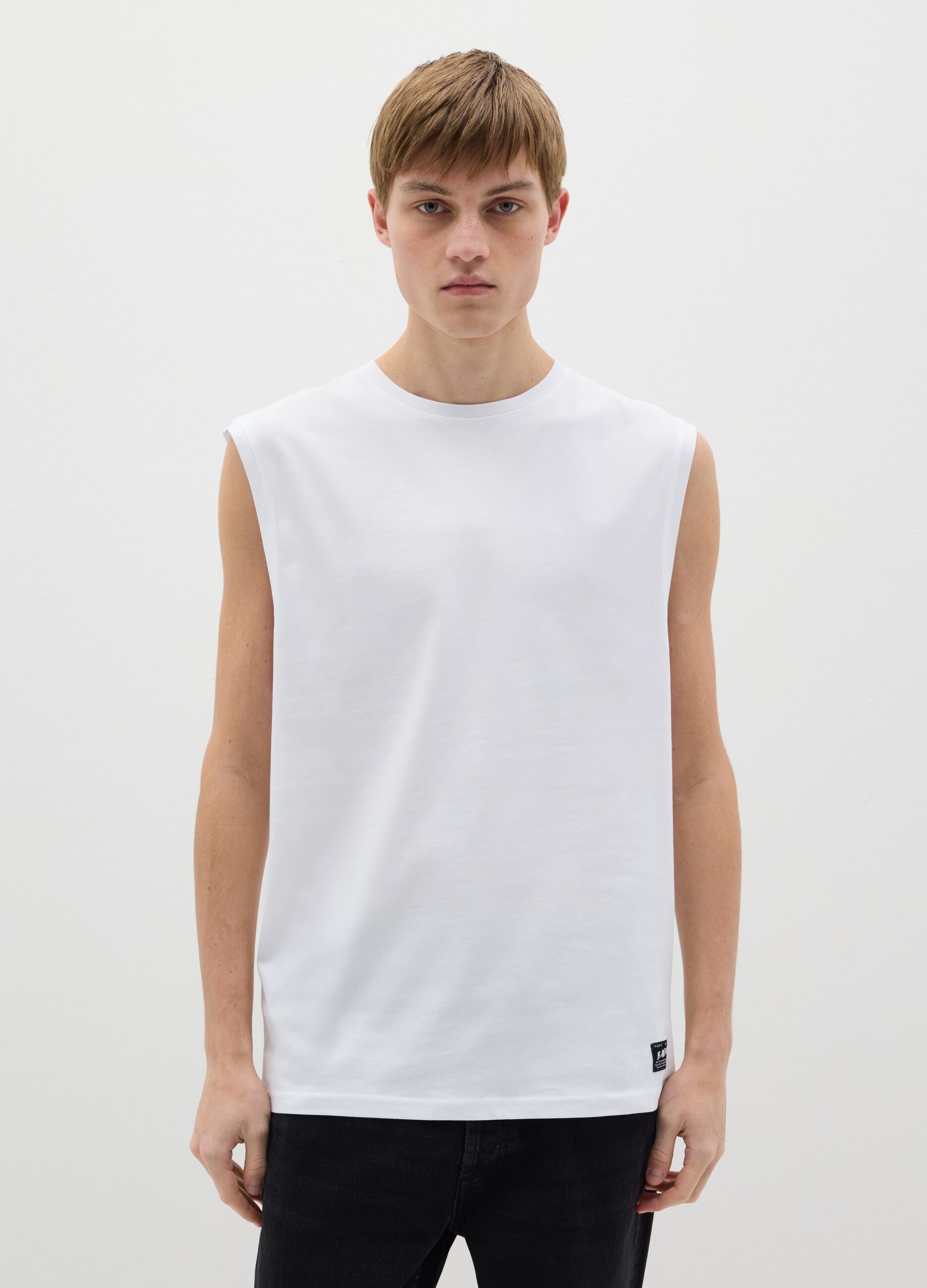 Cotton racerback vest with round neck