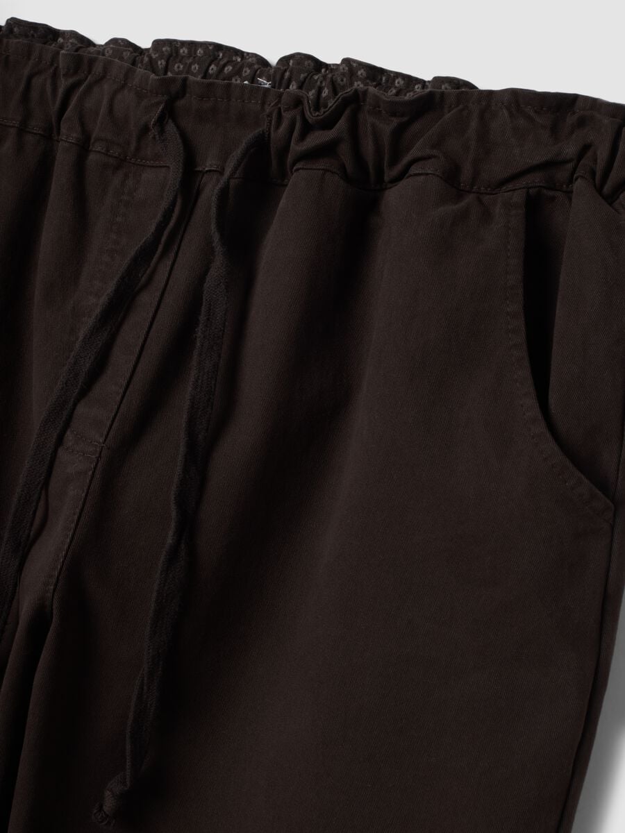 Brown regular-fit stretch cotton trousers_1