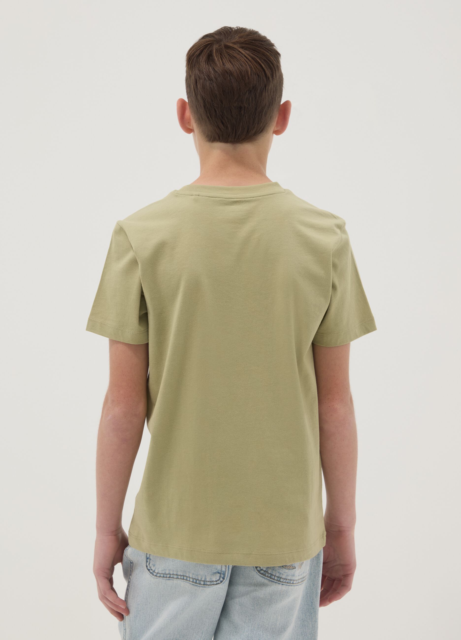 Green short-sleeved T-shirt in 100% organic cotton for boys