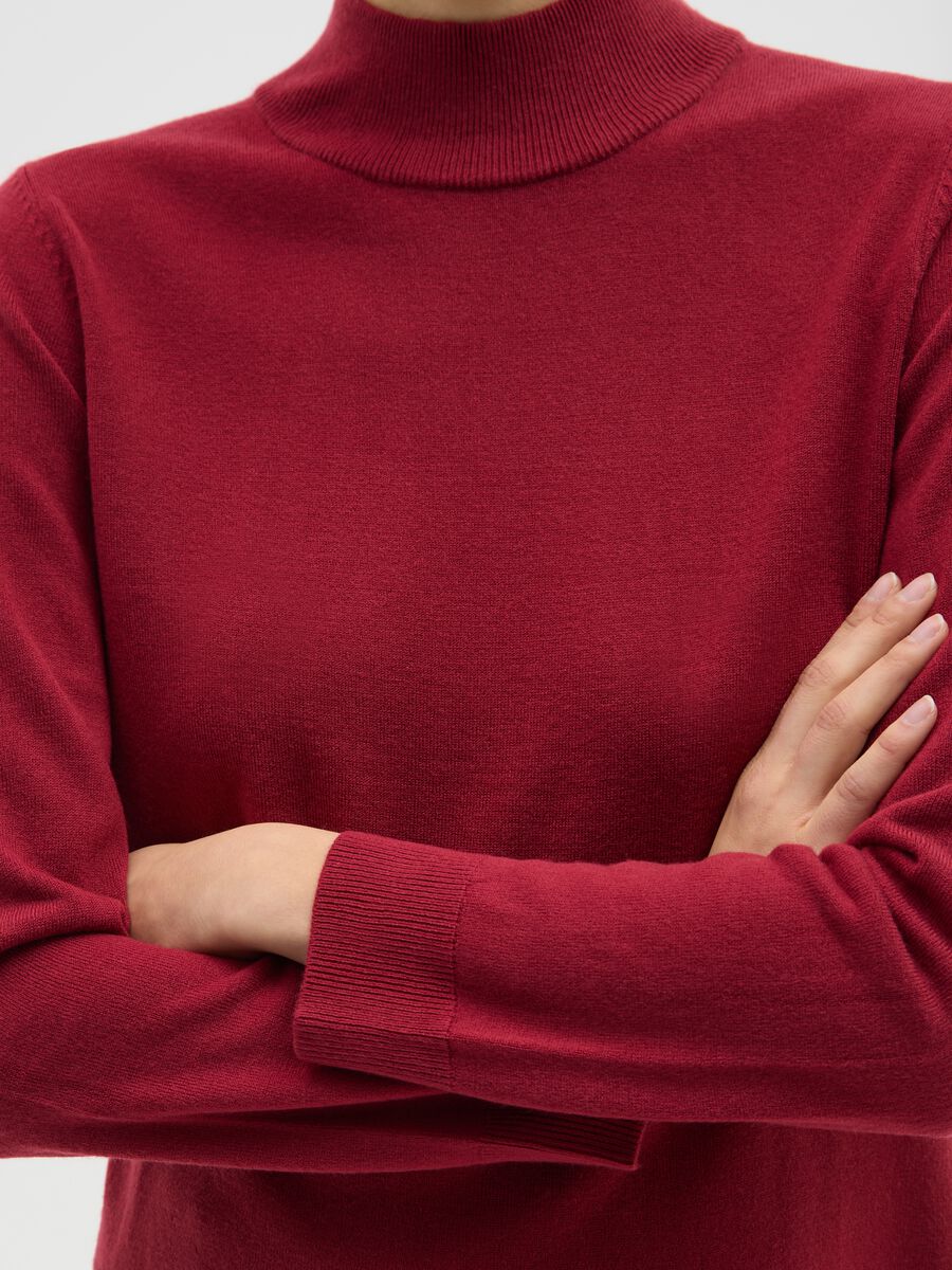 Red regular fit turtleneck jumper_3