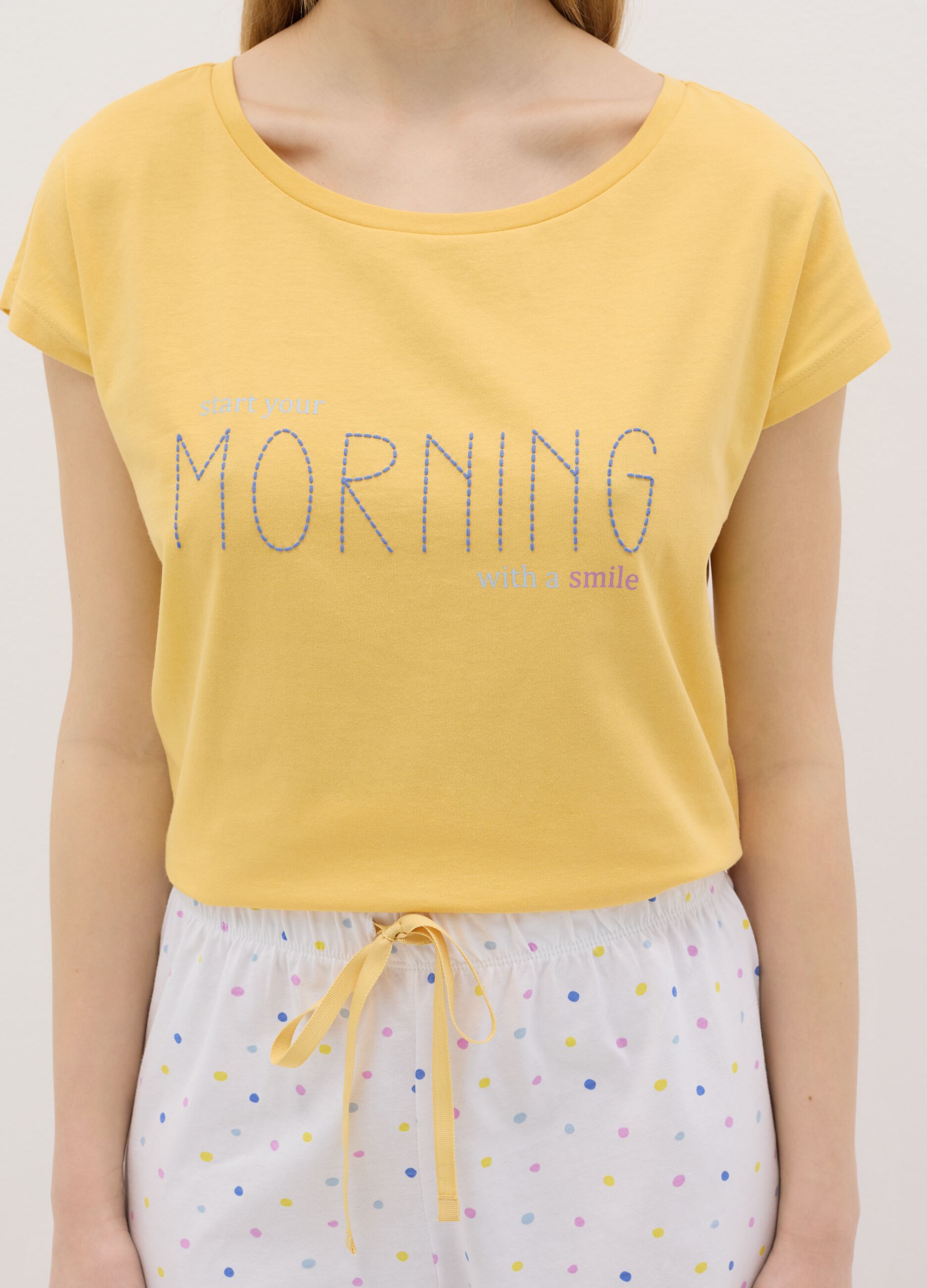 White and yellow cotton pyjamas with print