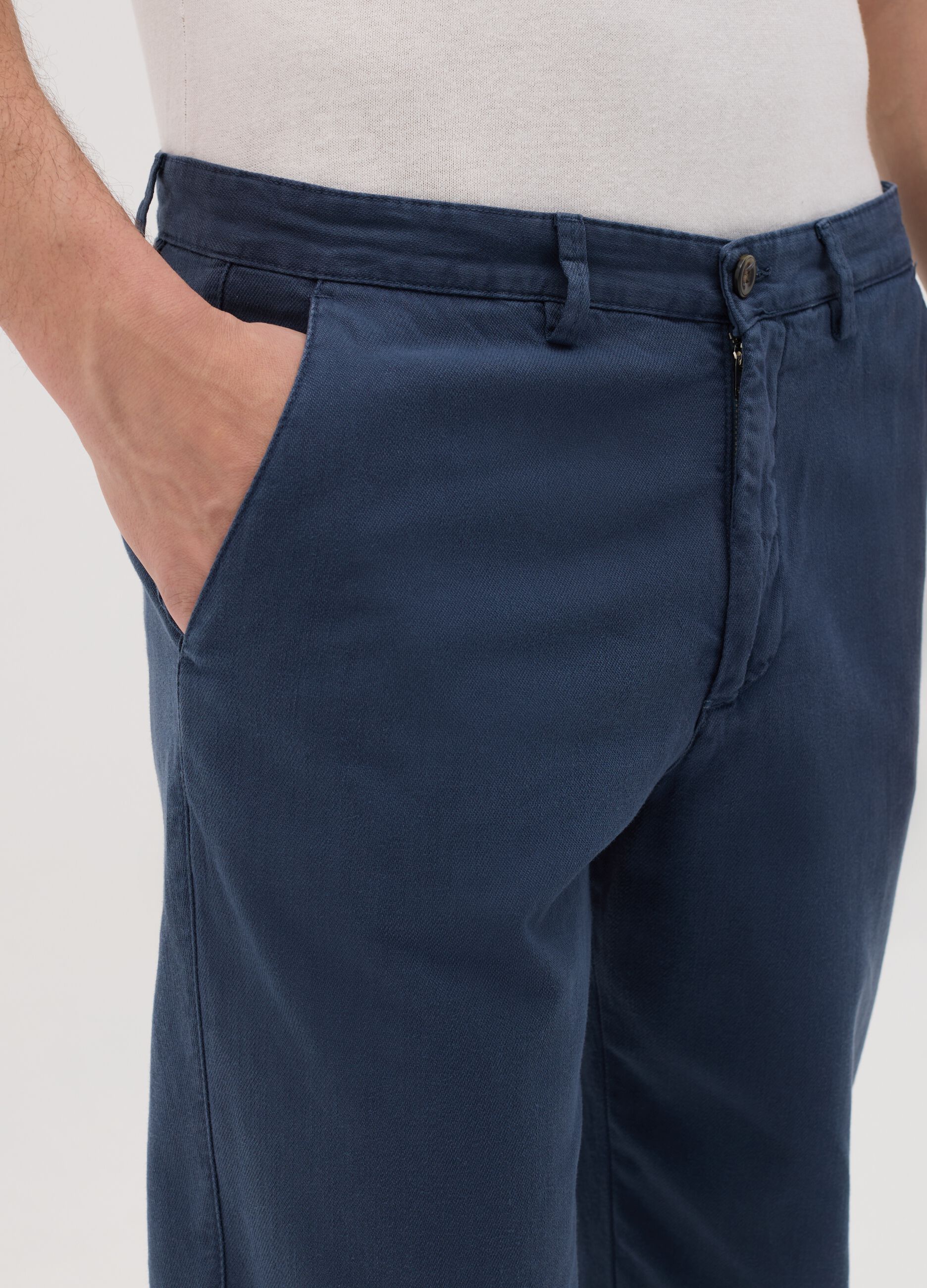 Blue carrot trousers in pure cotton