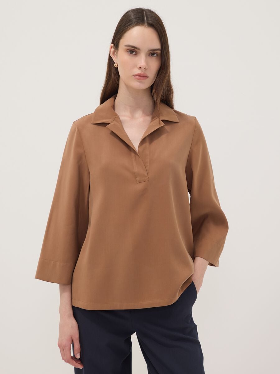 Camicia beige in misto viscosa con collo classico_1
