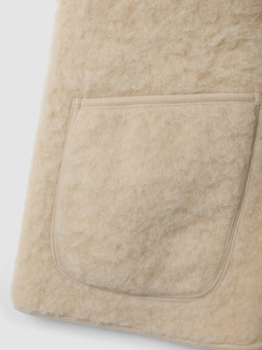 White oversized wool-blend sherpa gilet_2