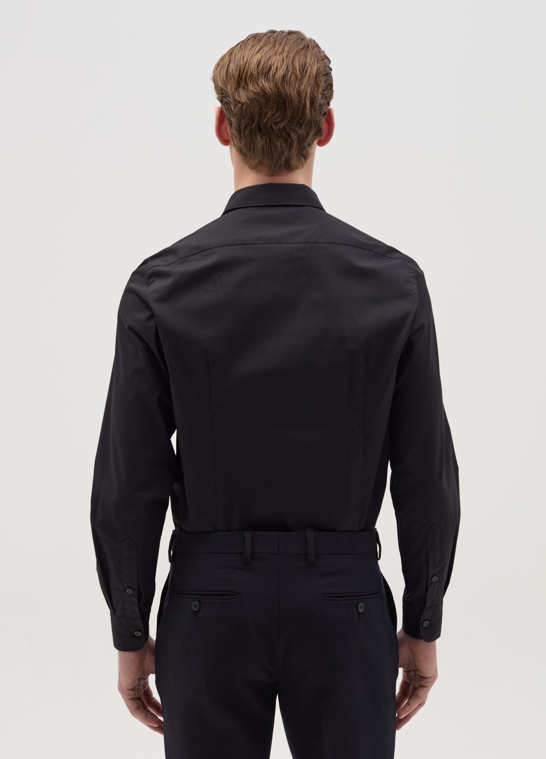 Slim-fit solid colour easy-iron shirt