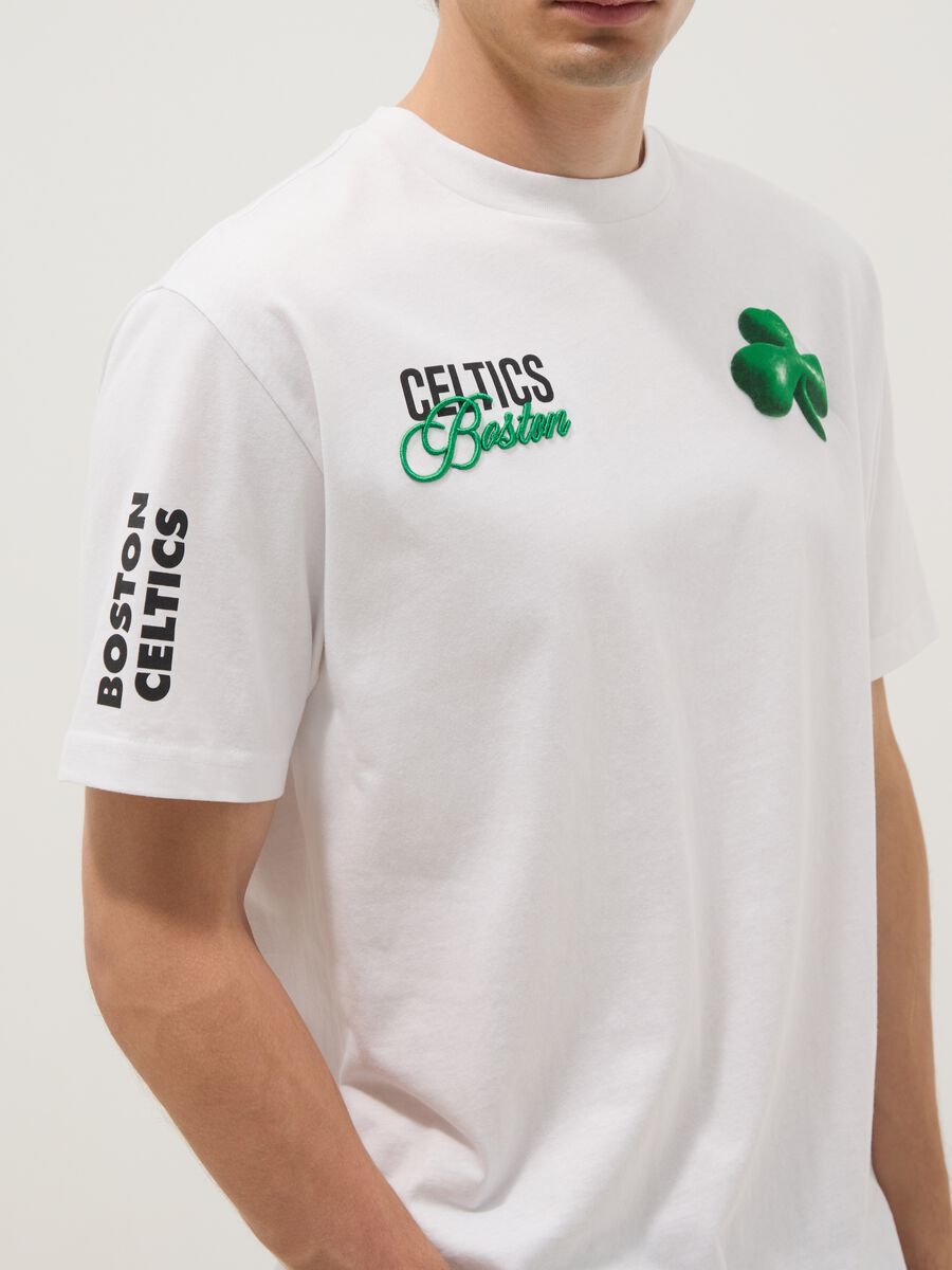White pure cotton T-shirt with Boston Celtics logo_3
