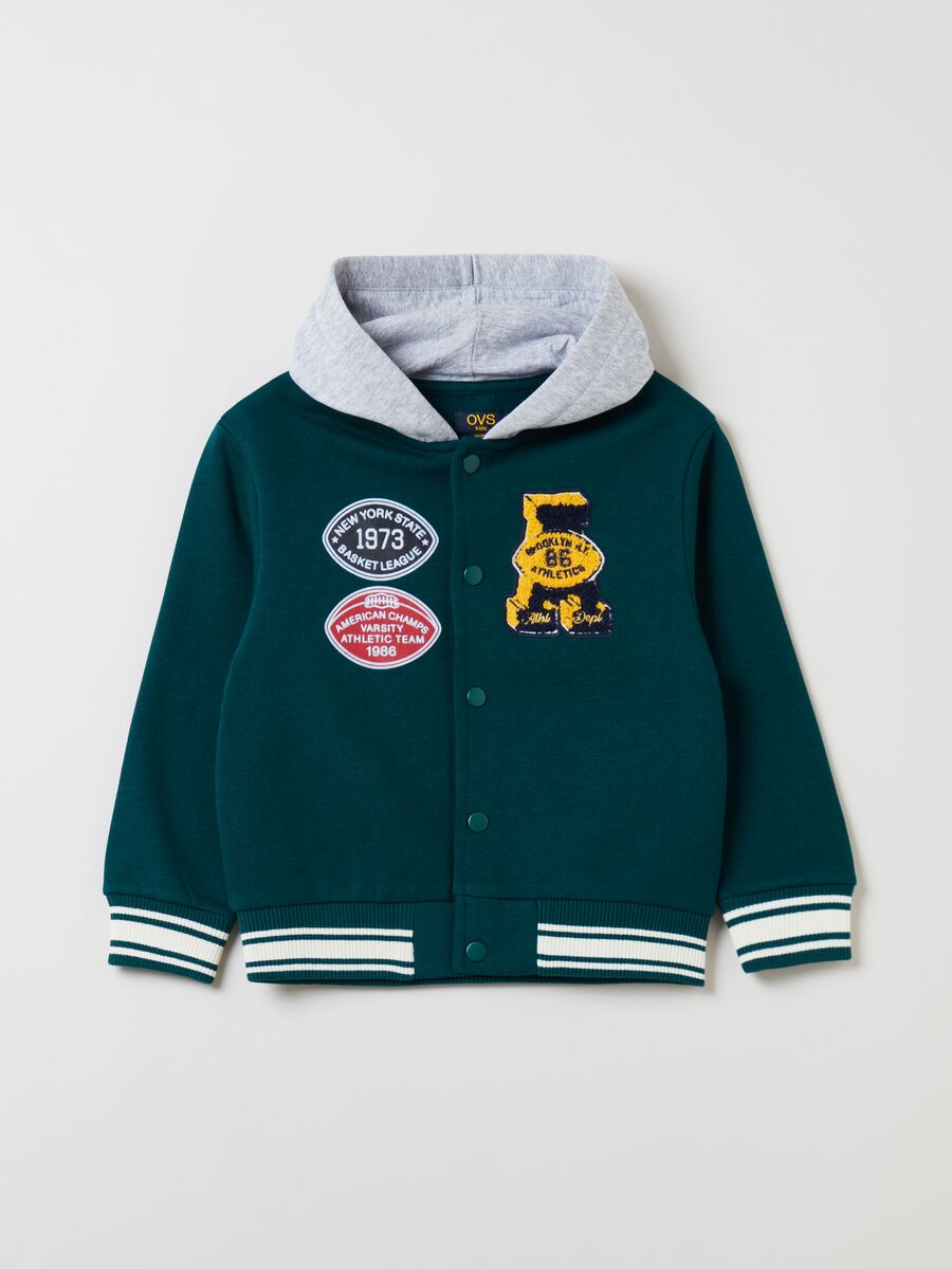 Felpa con cappuccio e patch boucle _0