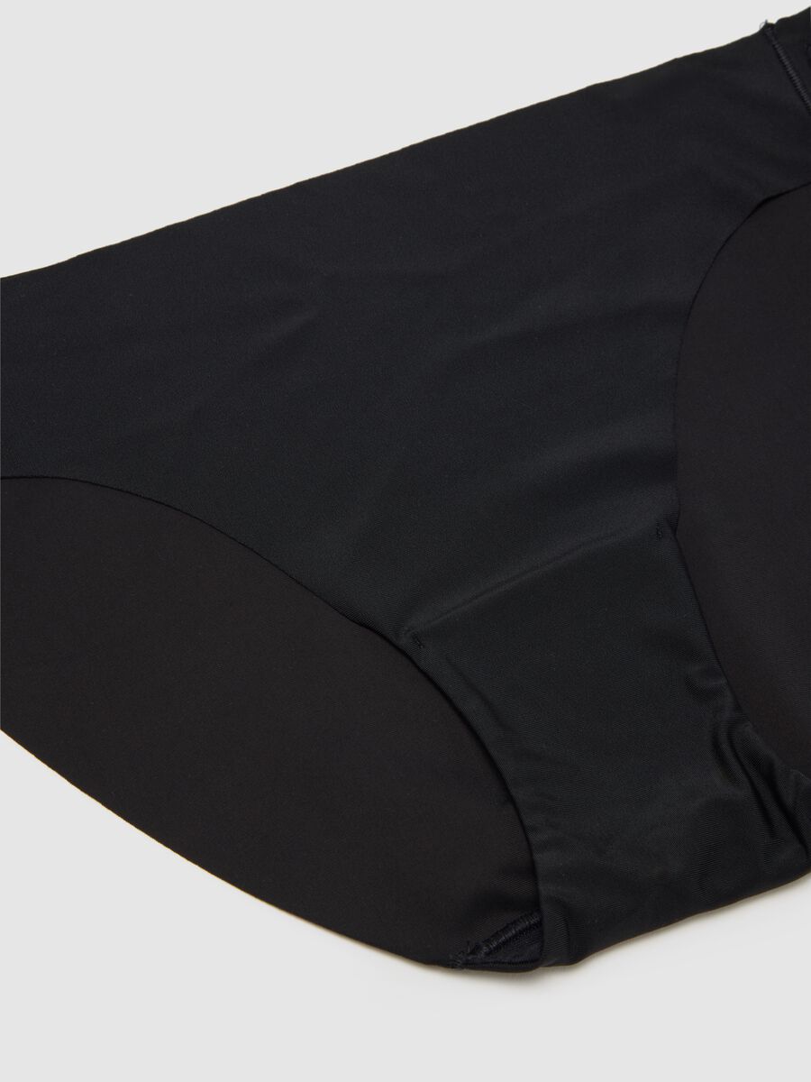 Three-pack briefs with laser cut_3
