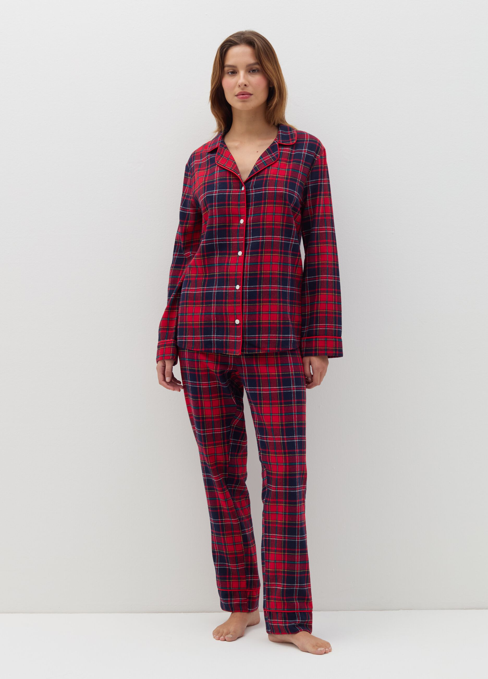 Long flannel pyjamas with tartan pattern