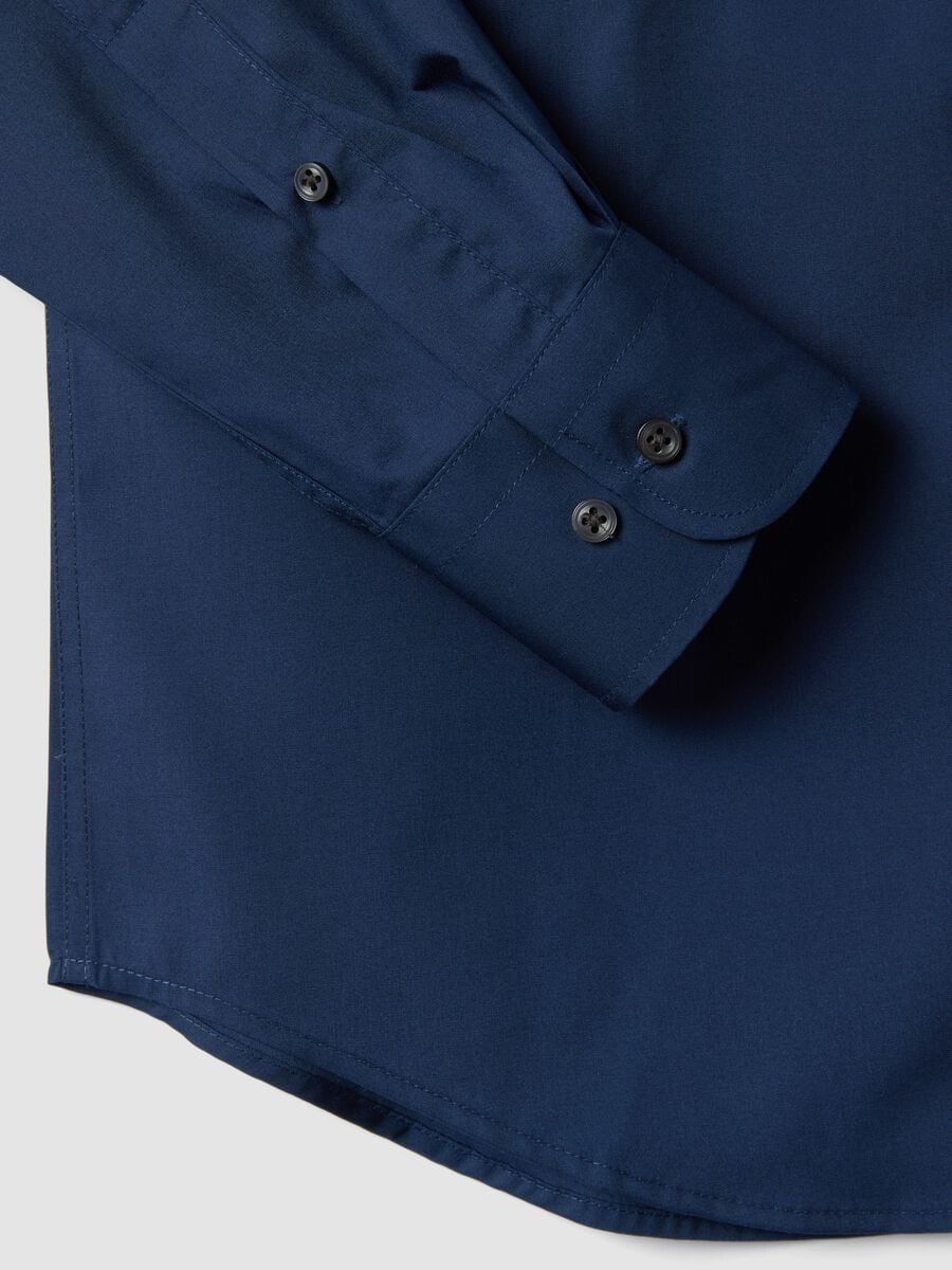 Camicia blu slim fit con collo button down easy iron_5
