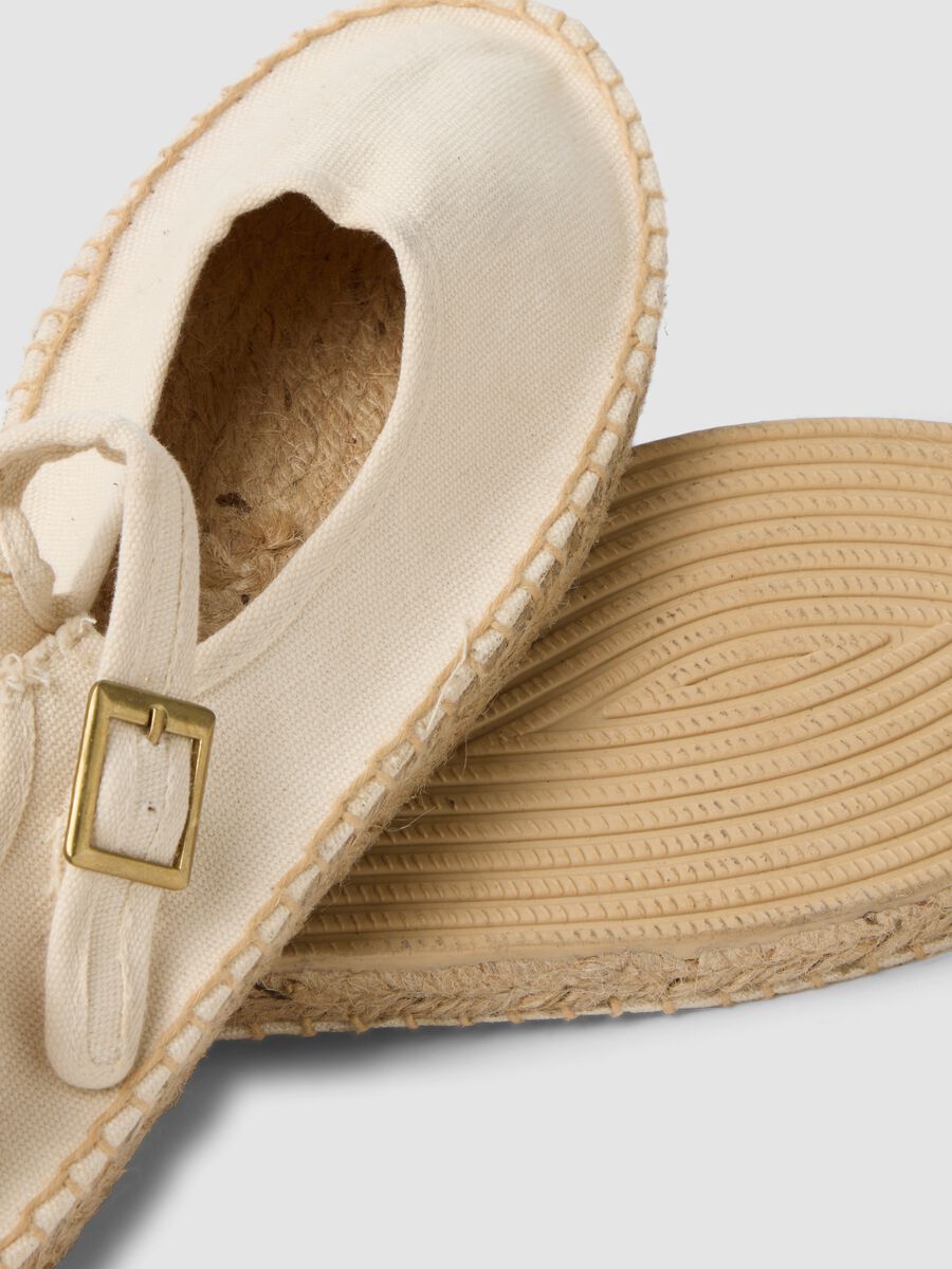 Beige espadrilles with strap and buckle_2