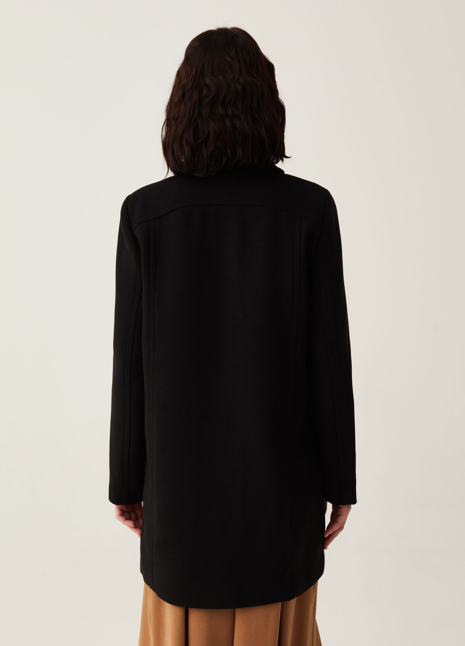 Cappotto monopetto con colletto_2