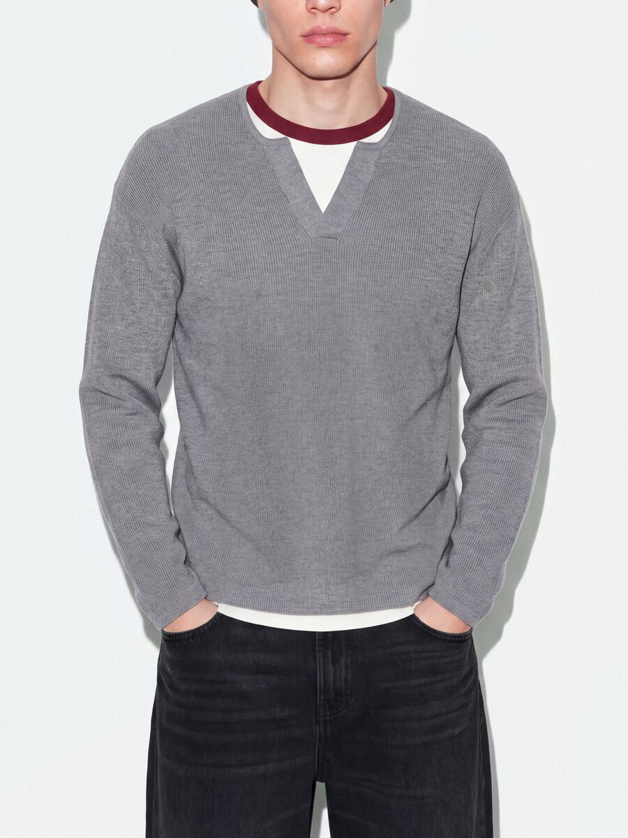Grey cotton-blend Henley neck top, regular fit_2
