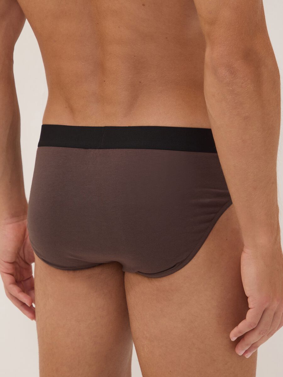 Three-pack of grey stretch organic cotton briefs_2
