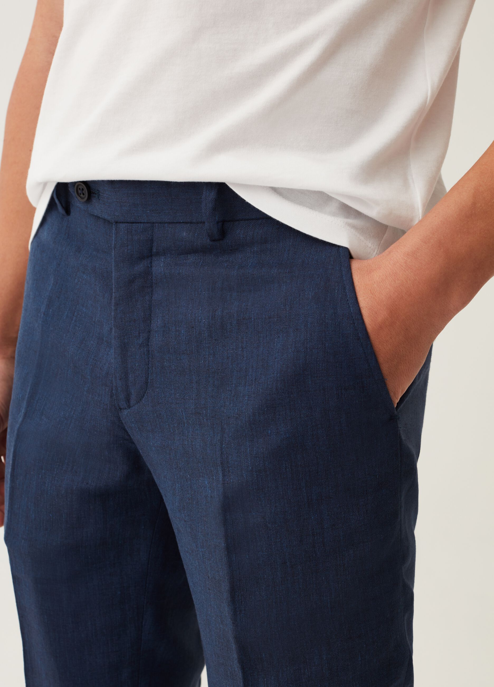 Pantalone slim fit in lino blu navy_3