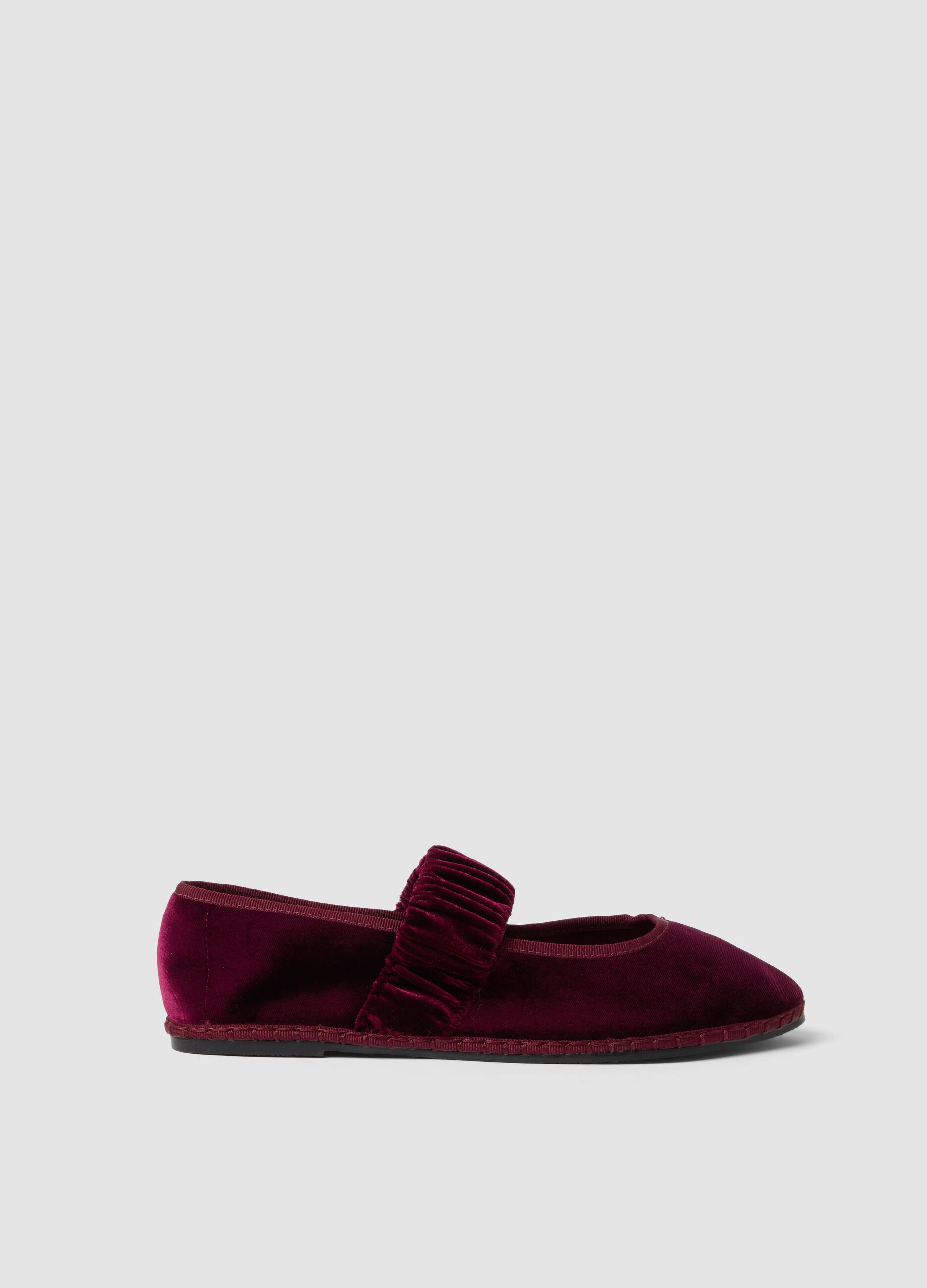 Classic purple furlane with gathered strap