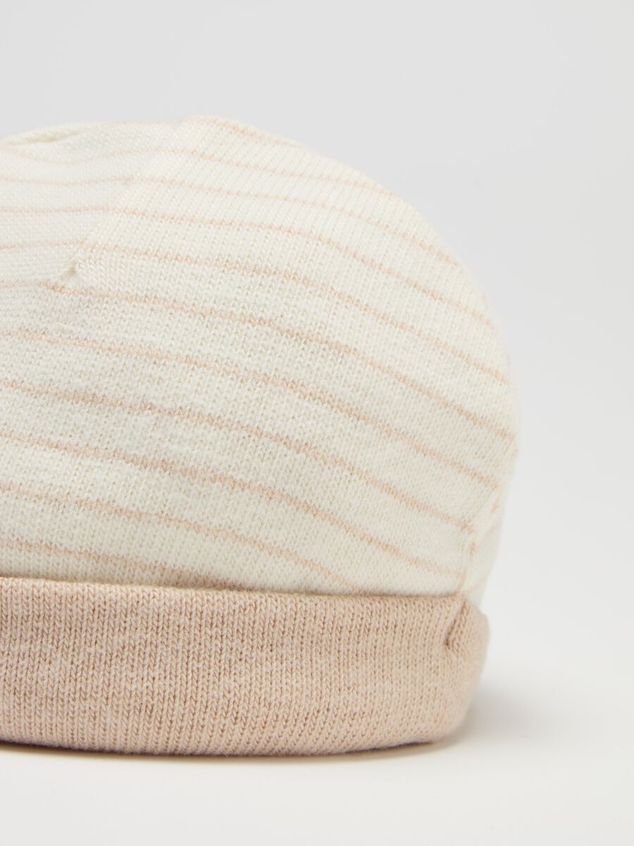Striped hat with fold_2