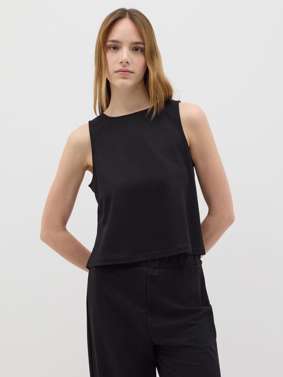 Women’s cropped vest top in viscose blend with regular fit._0