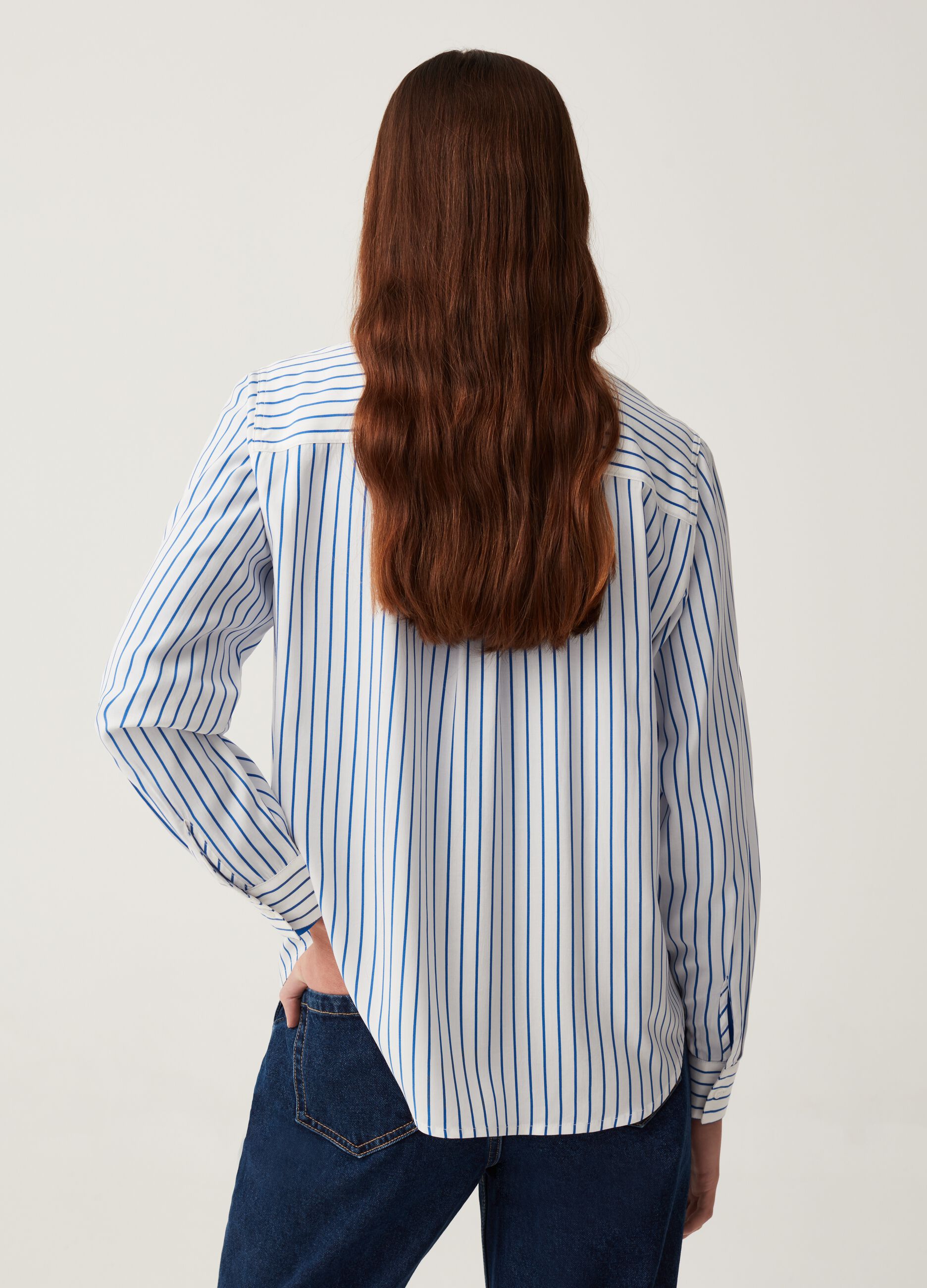 Camicia in viscosa sostenibile con tasca_2