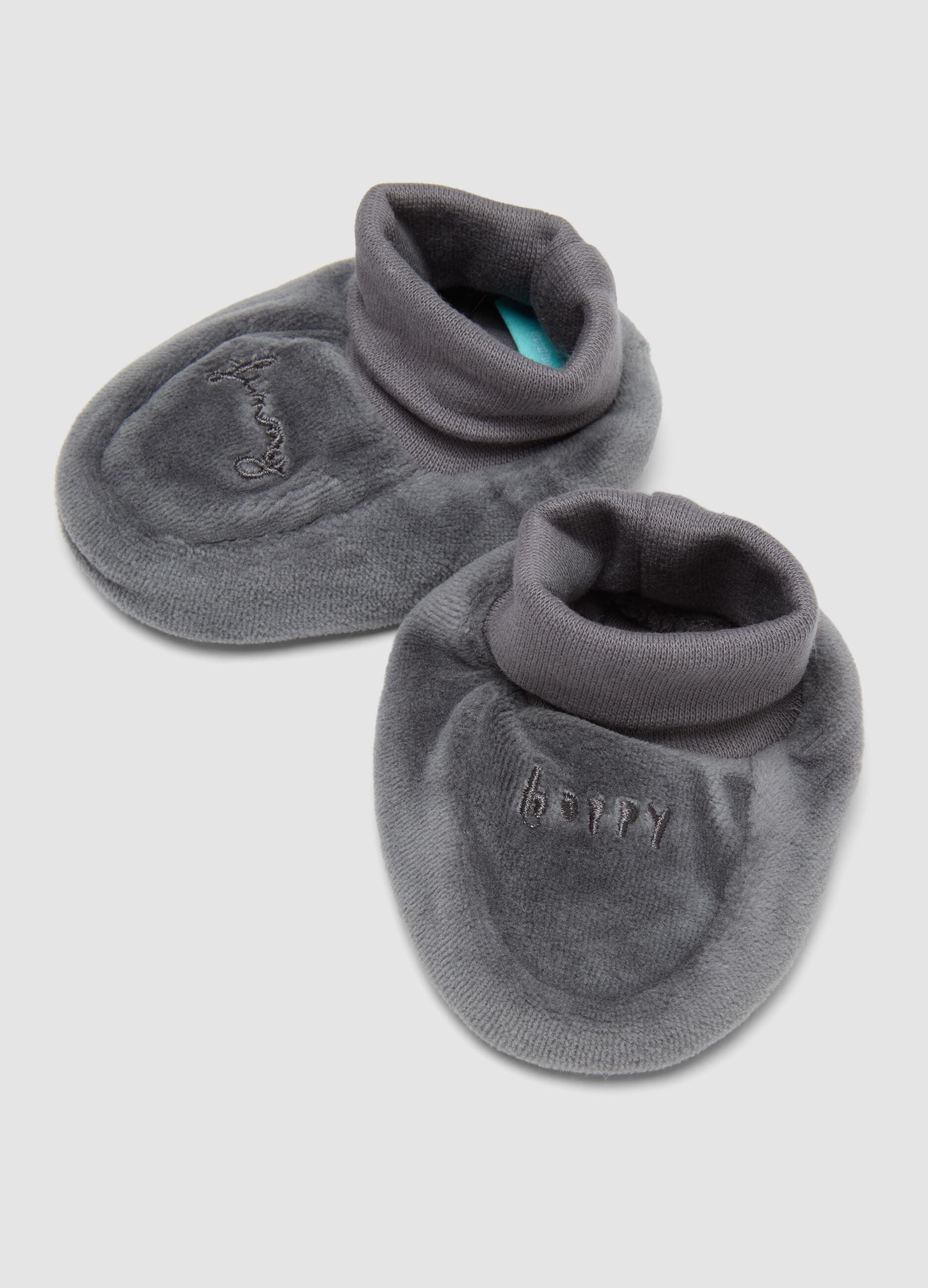 Grey Mickey Mouse baby set with hat and plush-effect booties