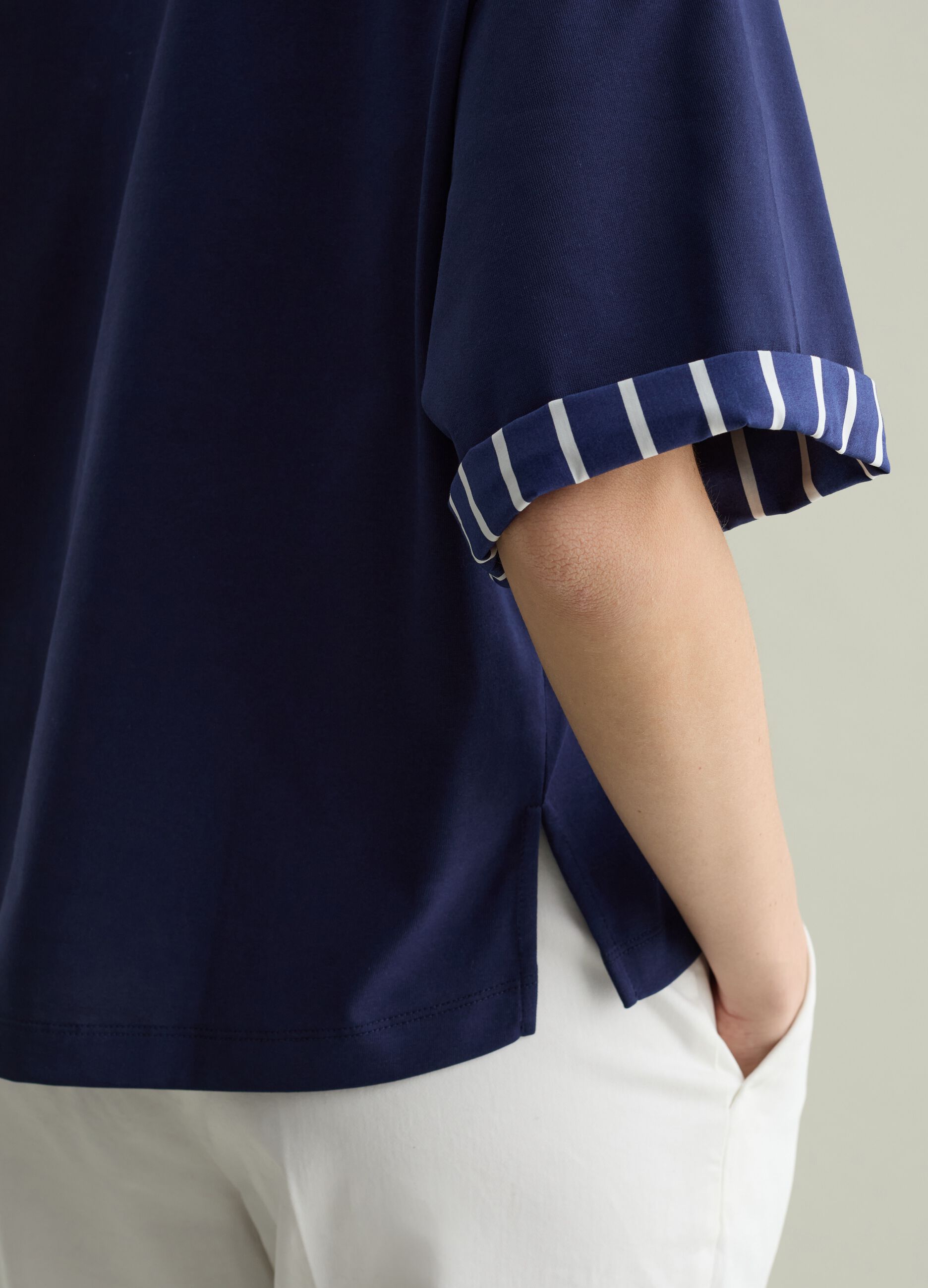 Oversized T-shirt with contrasting detail