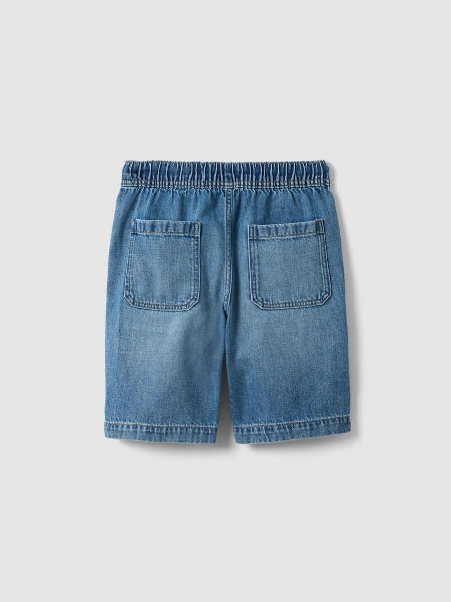 Pantaloni corti denim blu in misto cotone da ragazzo straight fit_1