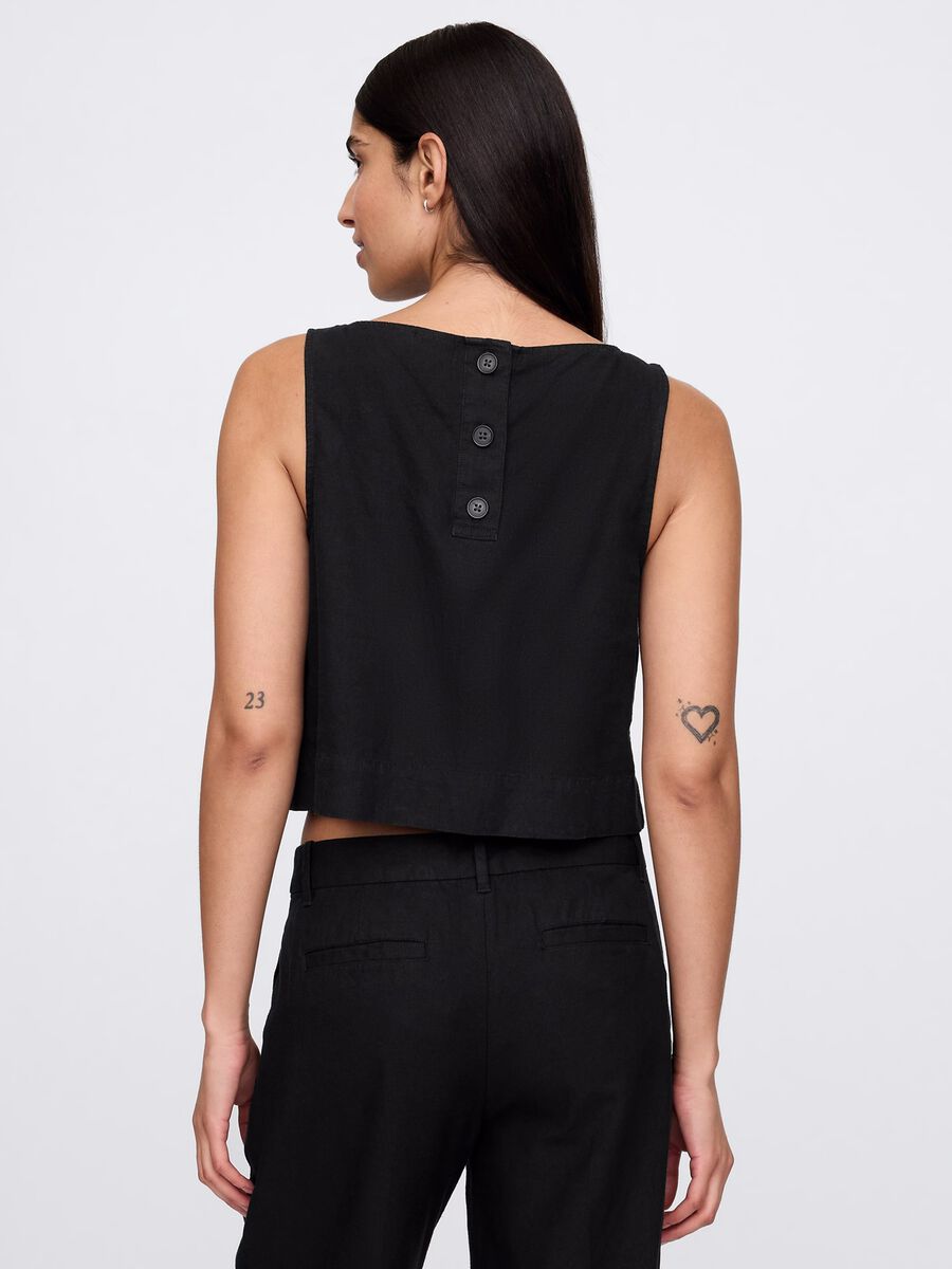 Black sleeveless top_2