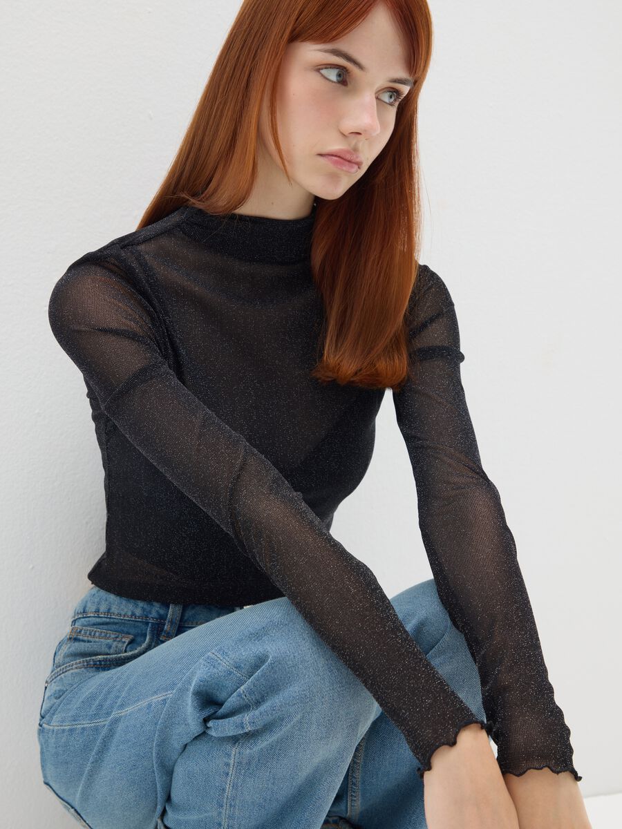 Maglia nera regular fit con maniche lunghe_1