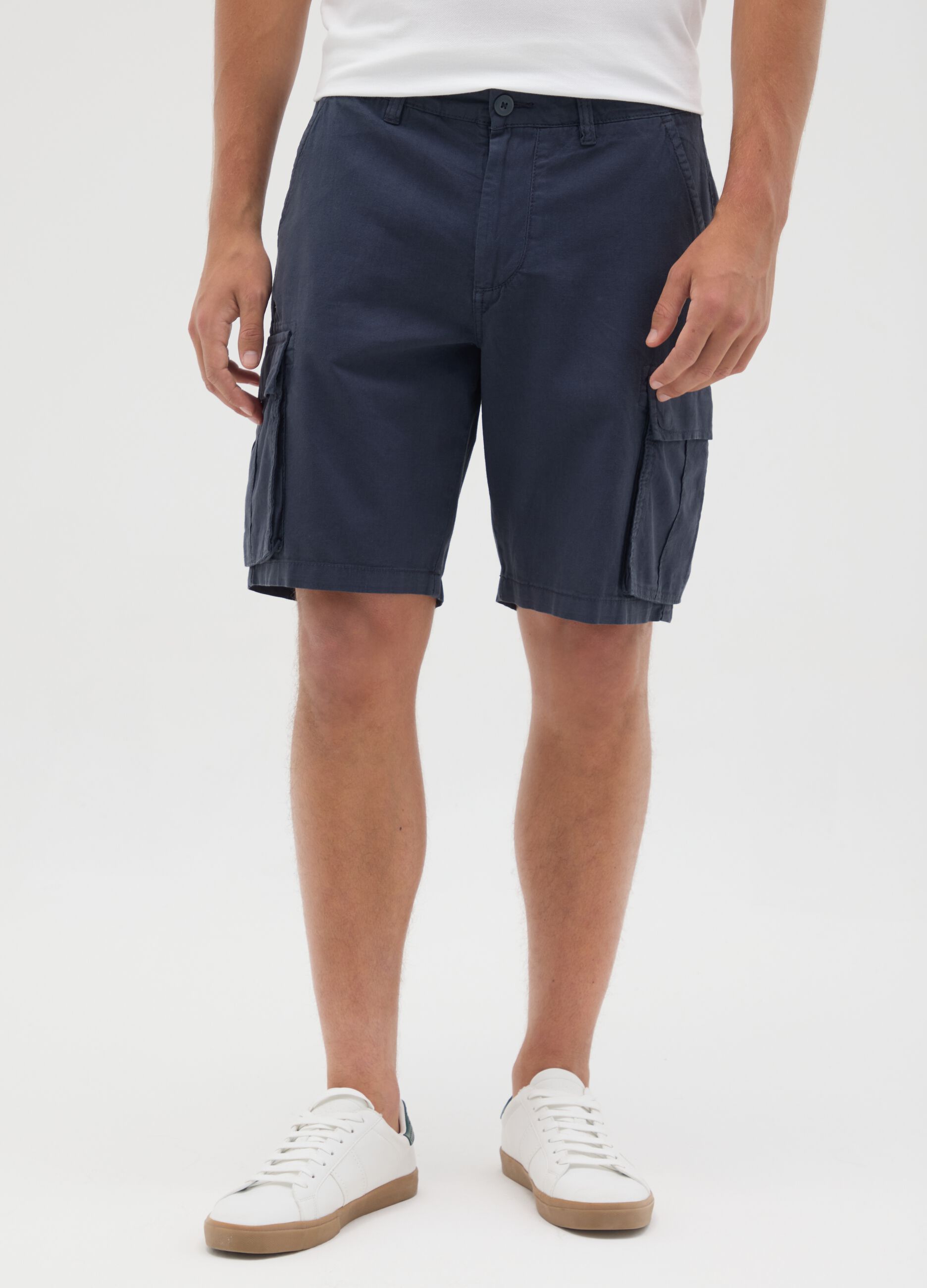Men's blue linen blend regular fit cargo shorts