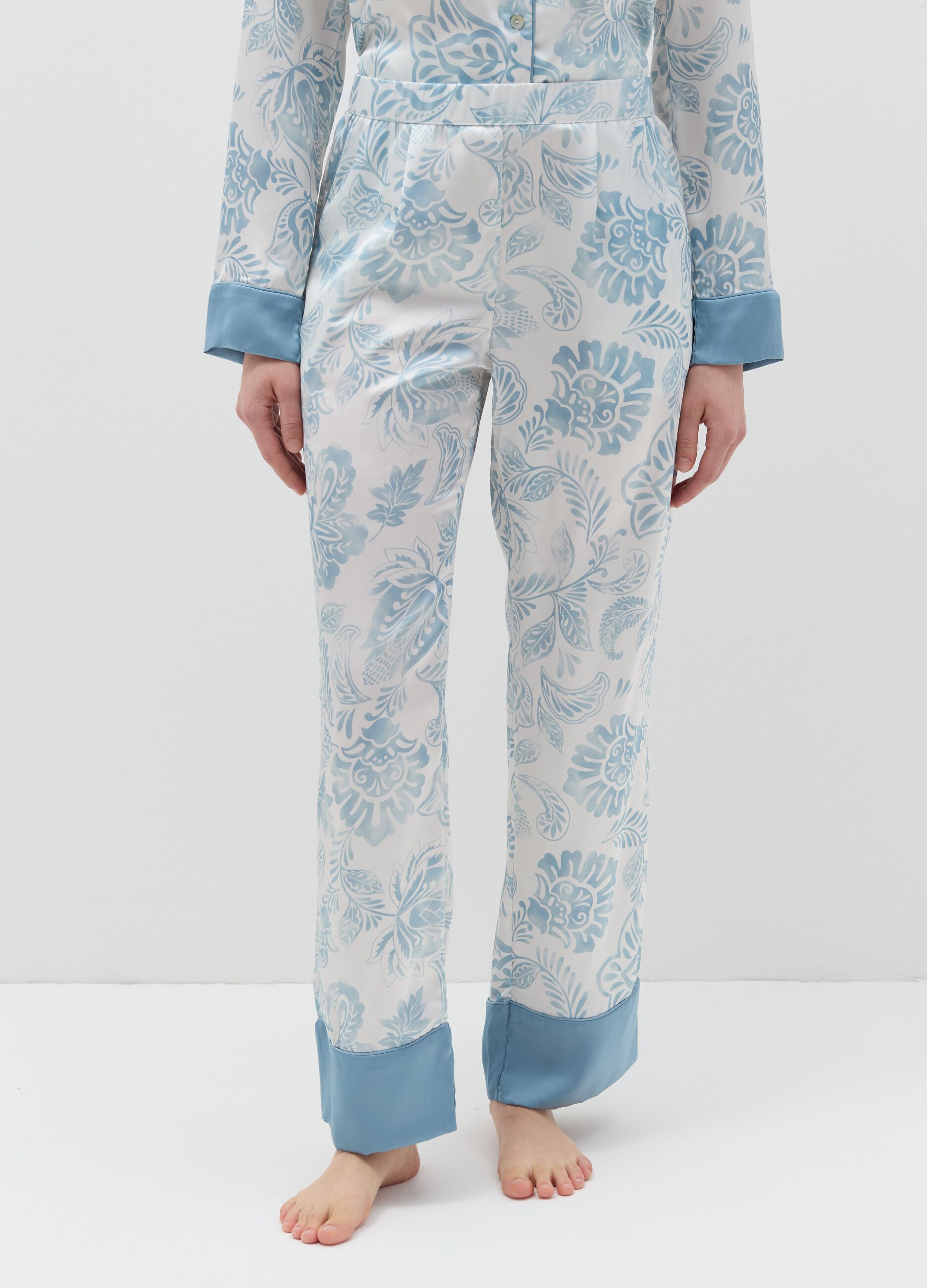 Pyjama trousers in floral satin
