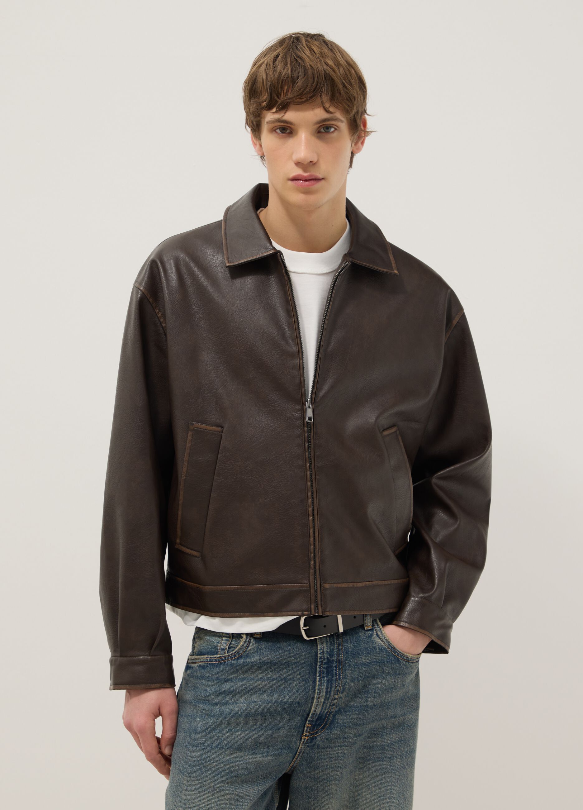 Giacca imbottita marrone vestibilit&agrave; oversize con zip