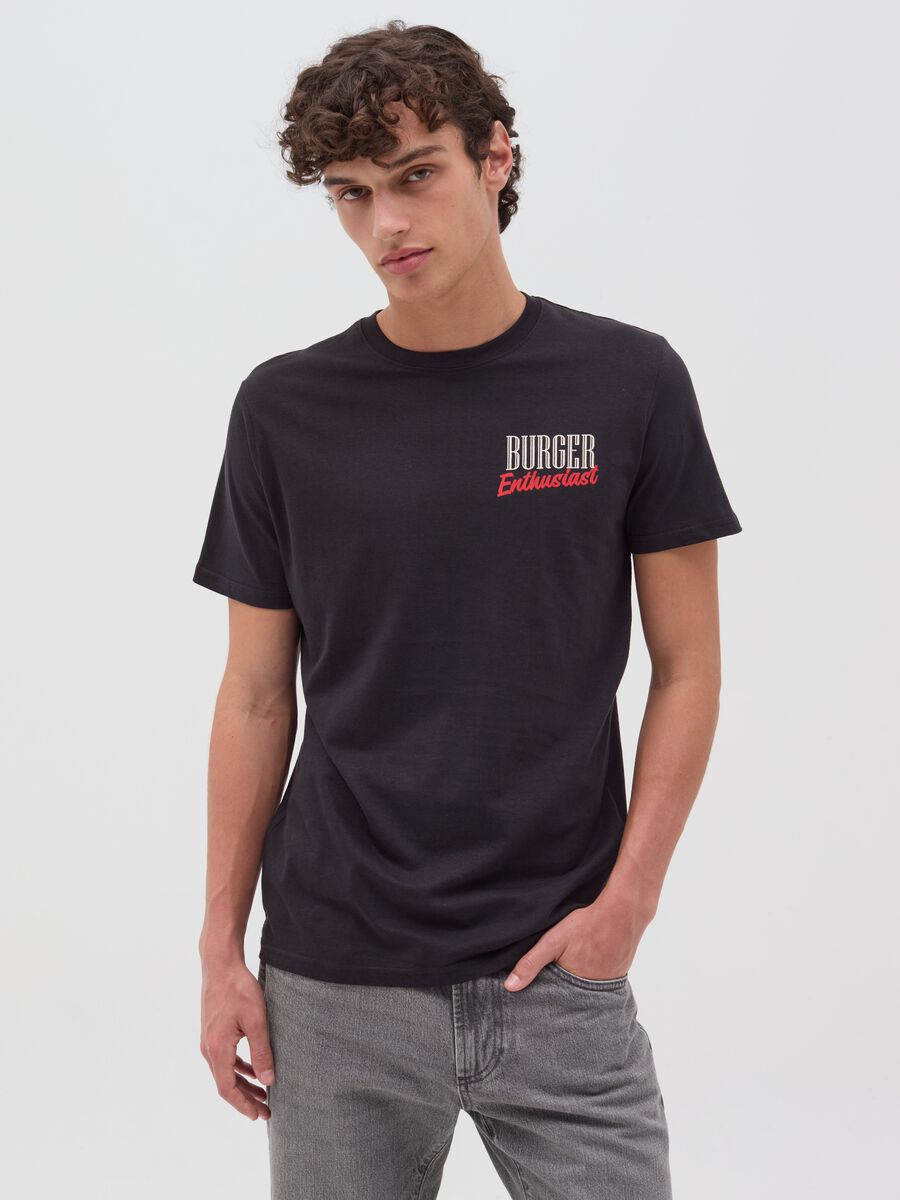 T-shirt con stampa "Burger Enthusiast"_0