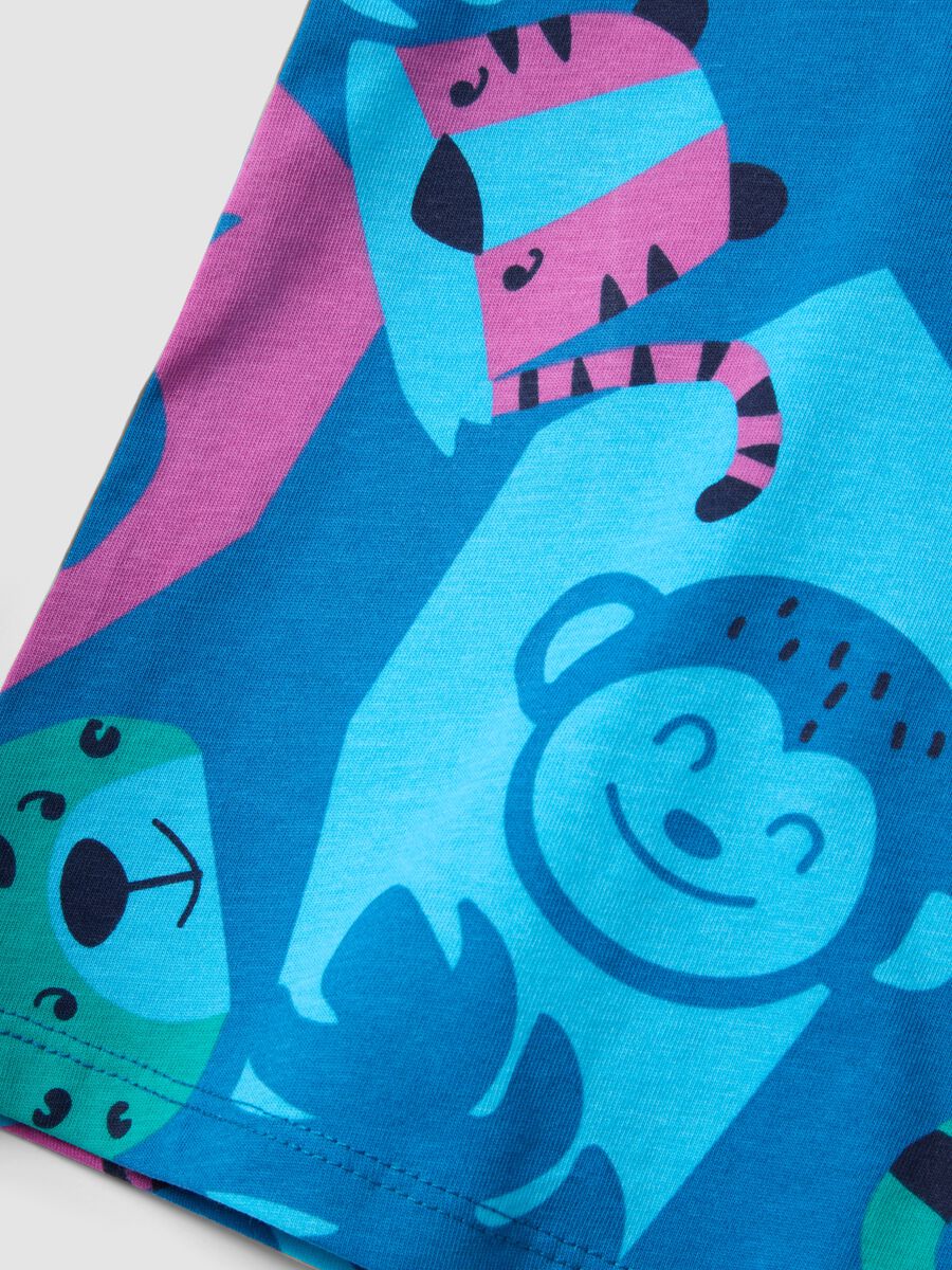 Canotta blu in puro cotone con stampa all over per bimbo regular fit_3