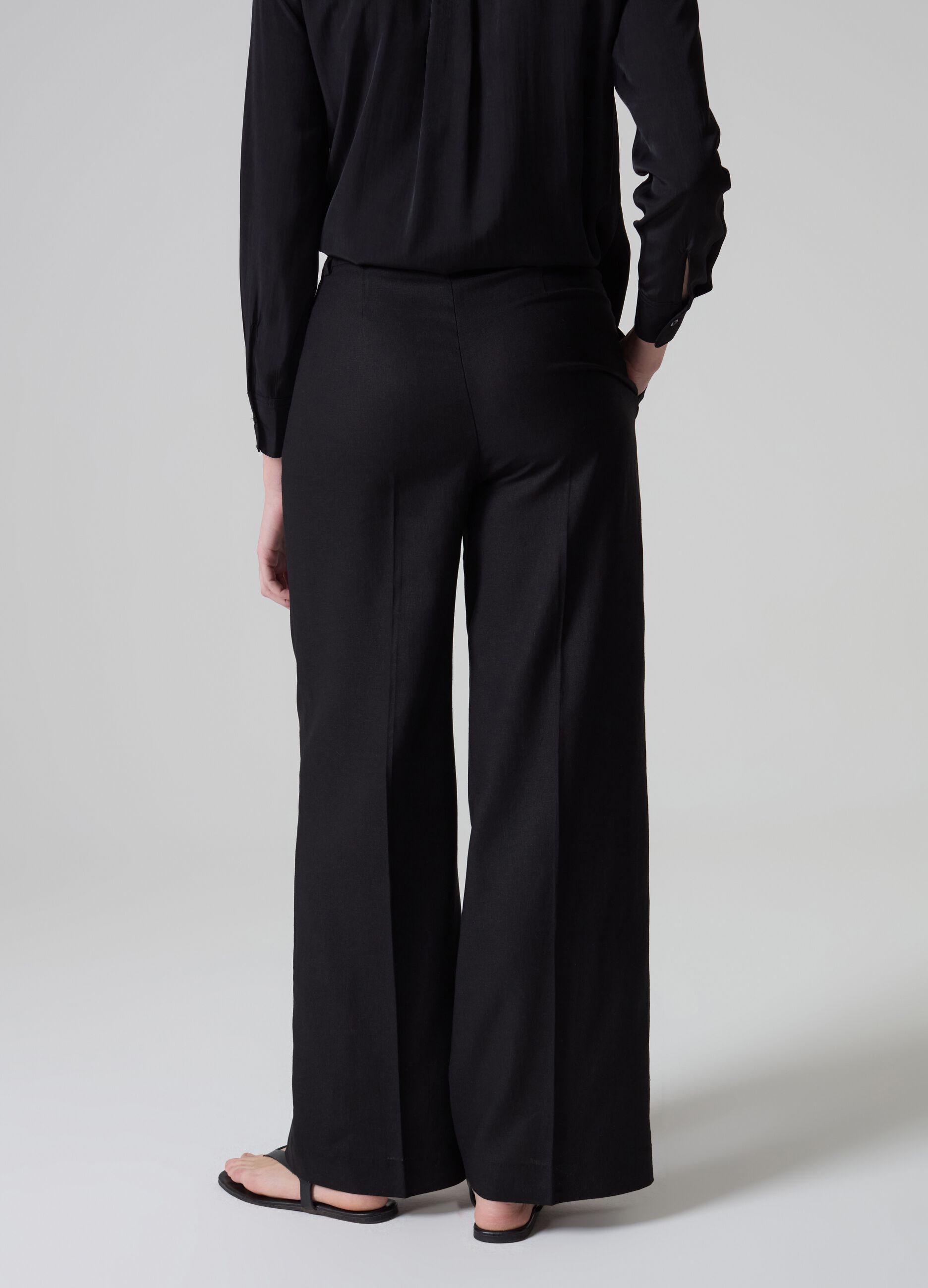 Pantaloni larghi in lino e viscosa