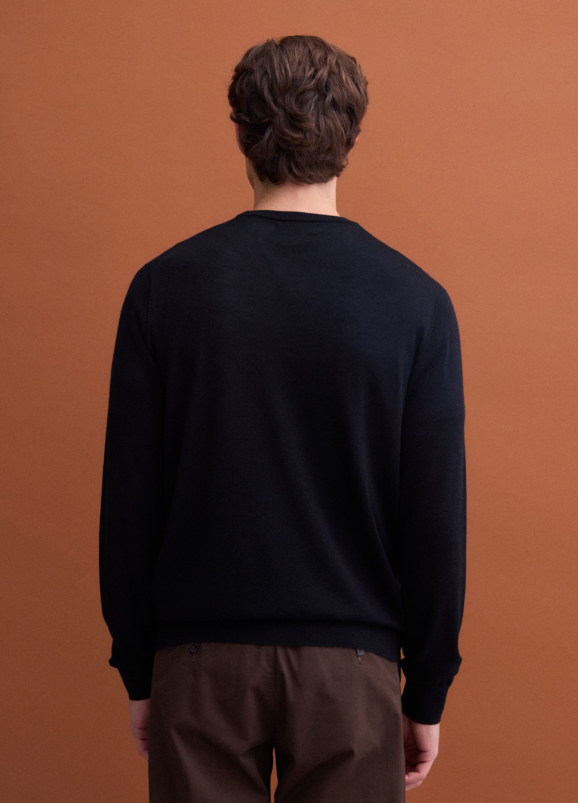 Black pure merino wool crew-neck jumper, regular fit