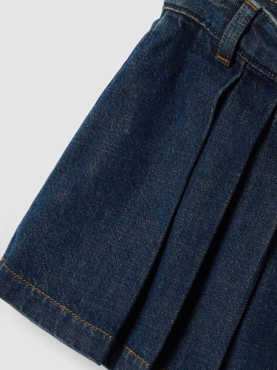 Blue denim skort in pure cotton with pleats for girls_3
