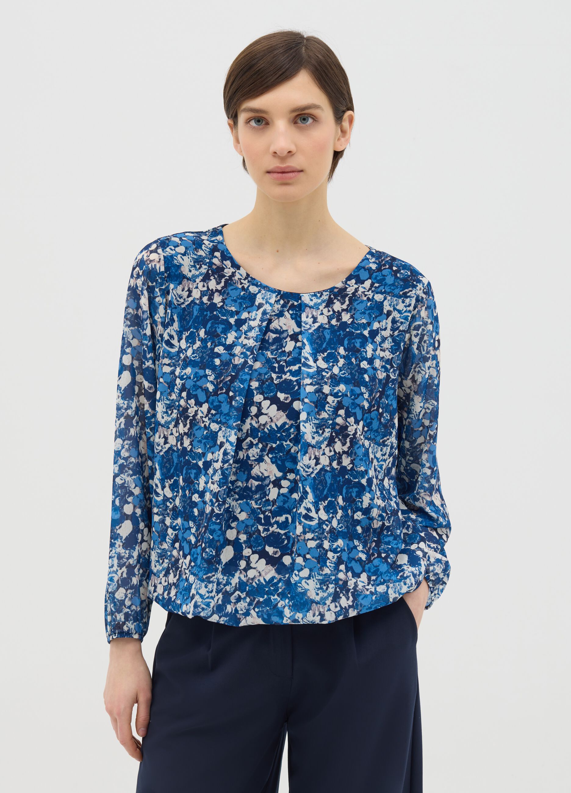 Blue blouse with print
