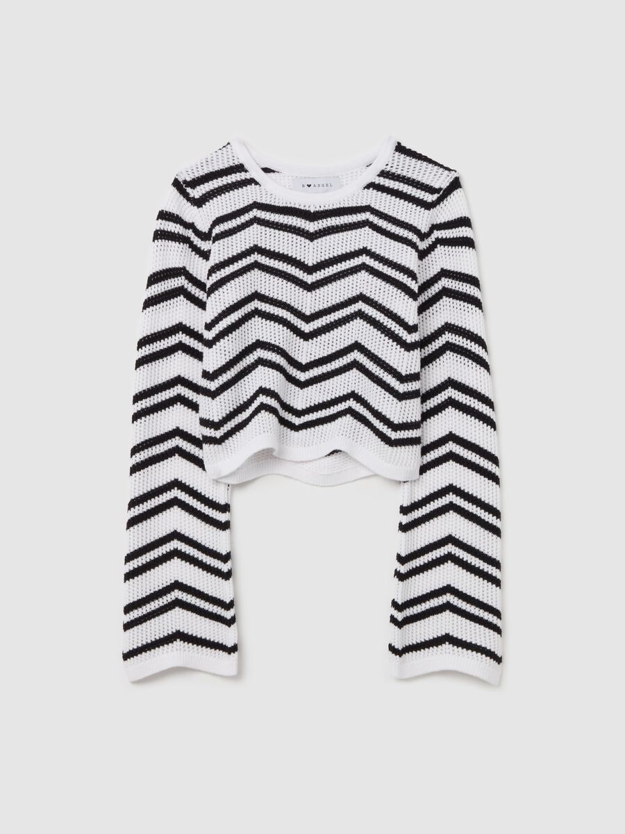 Crochet top with striped design_4