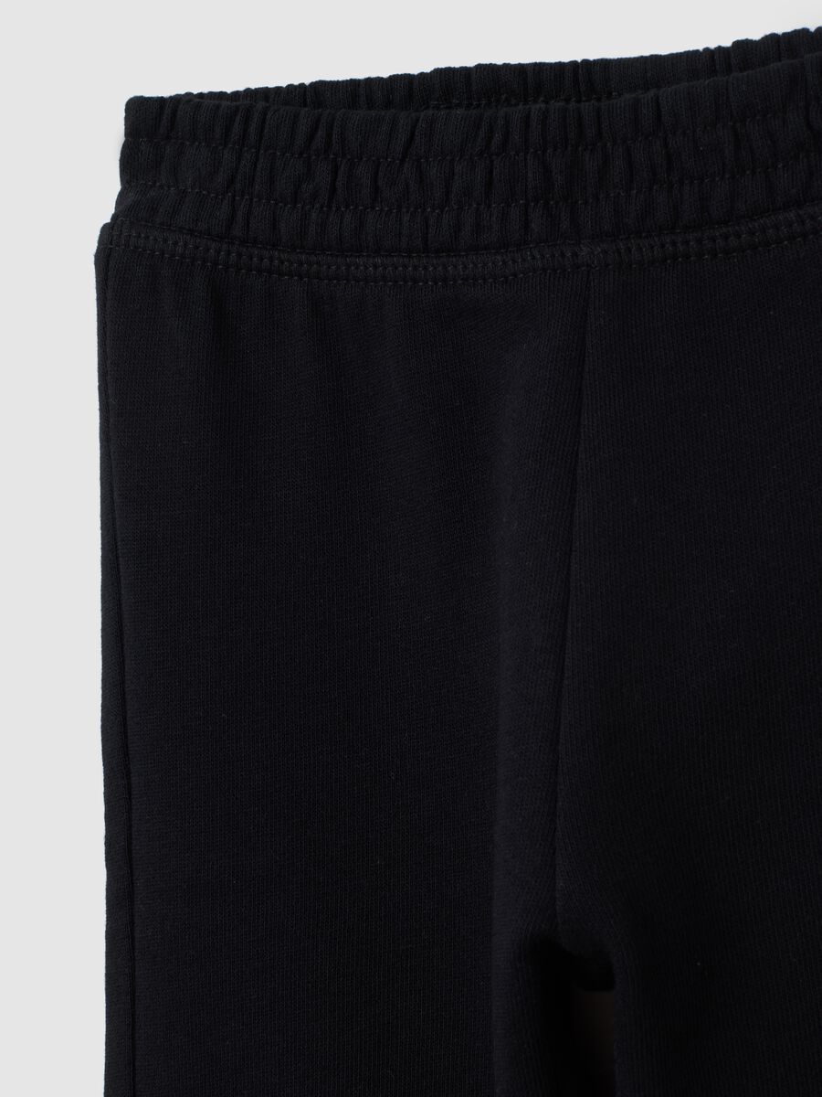 Girls' black cotton jogger trousers regular fit_2