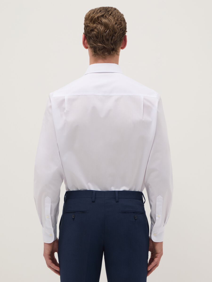 White shirt with classic collar regular fit_2