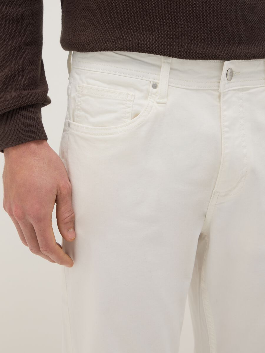 Pantaloni bianco in cotone elasticizzato slim fit_4