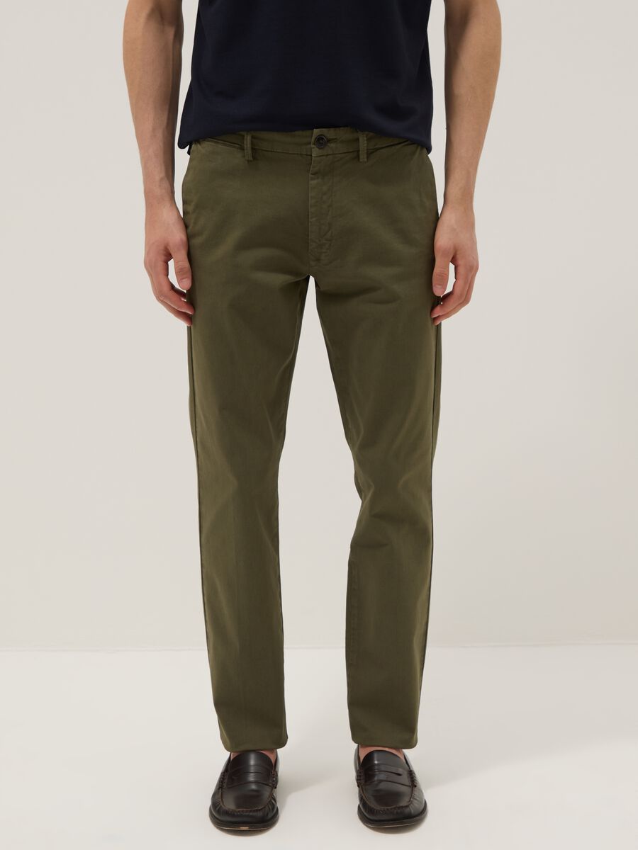 Green slim-fit stretch cotton chino trousers_1